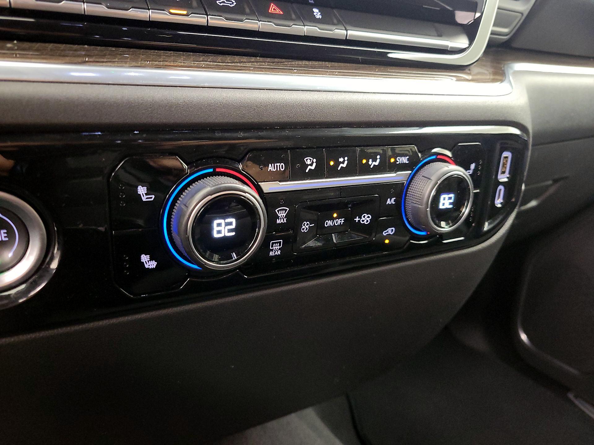 Thumbnail: 2022 Chevrolet Silverado 1500 - 16