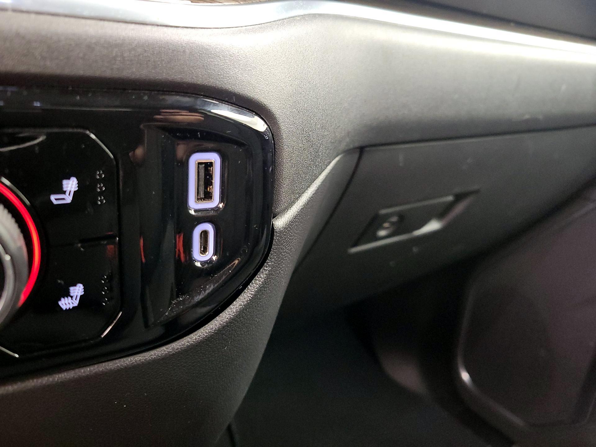 Thumbnail: 2022 Chevrolet Silverado 1500 - 18