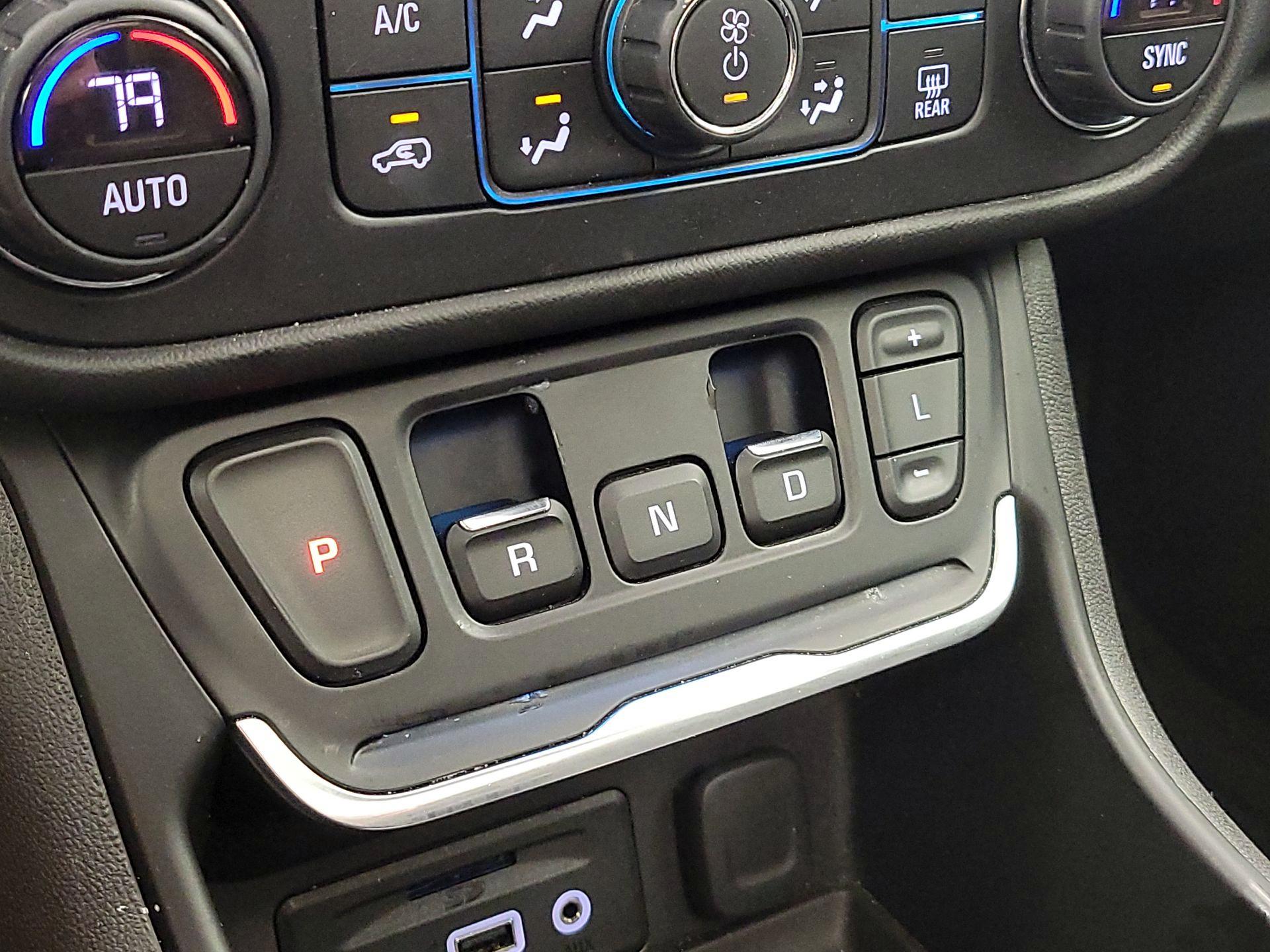 Thumbnail: 2018 GMC Terrain - 17