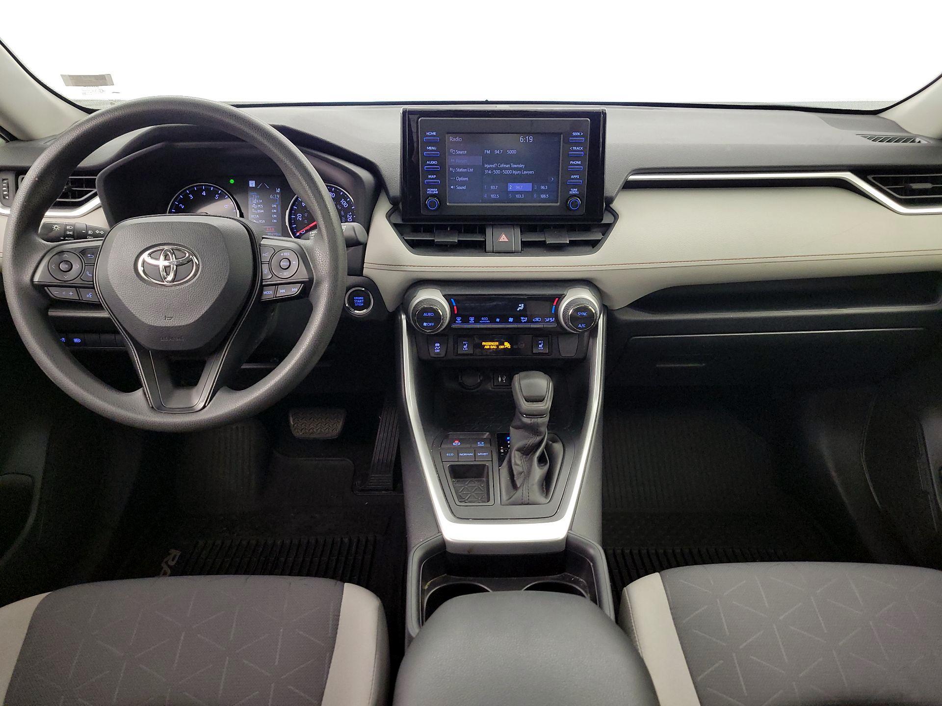 Thumbnail: 2019 Toyota RAV4 - 9