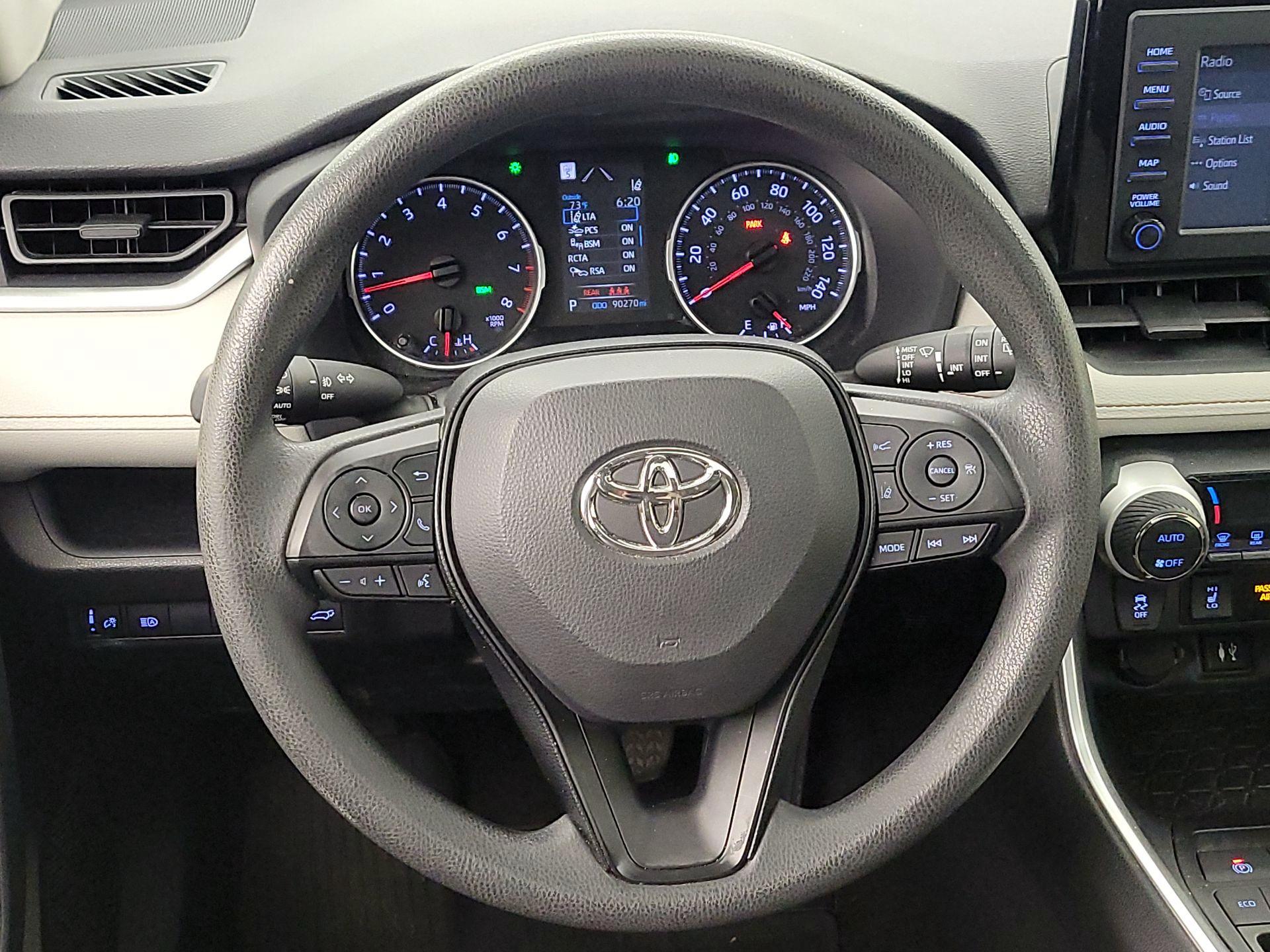 Thumbnail: 2019 Toyota RAV4 - 10