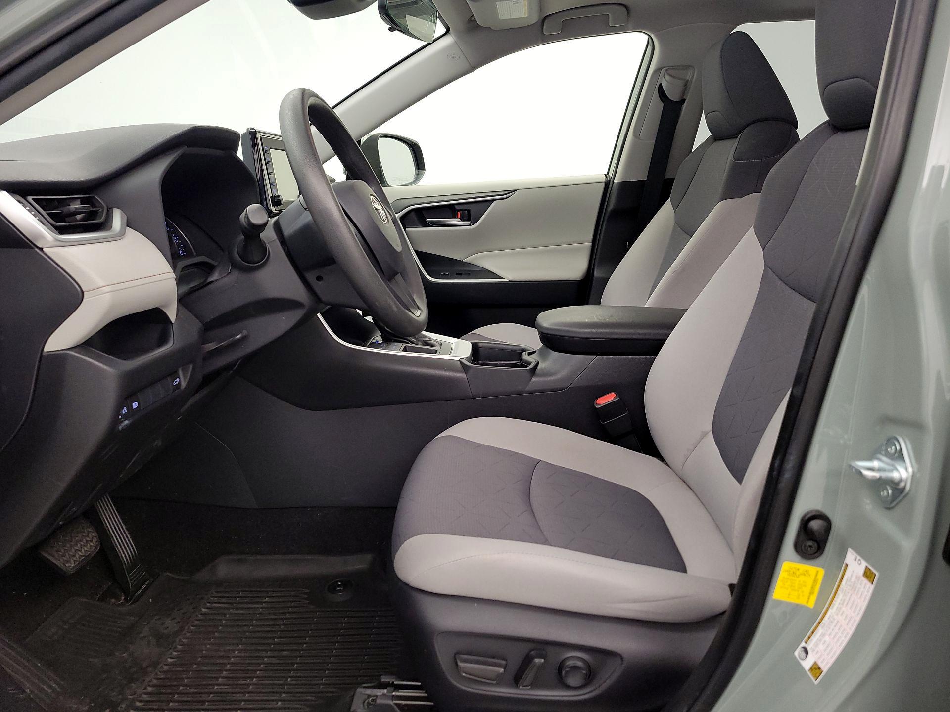 Thumbnail: 2019 Toyota RAV4 - 11