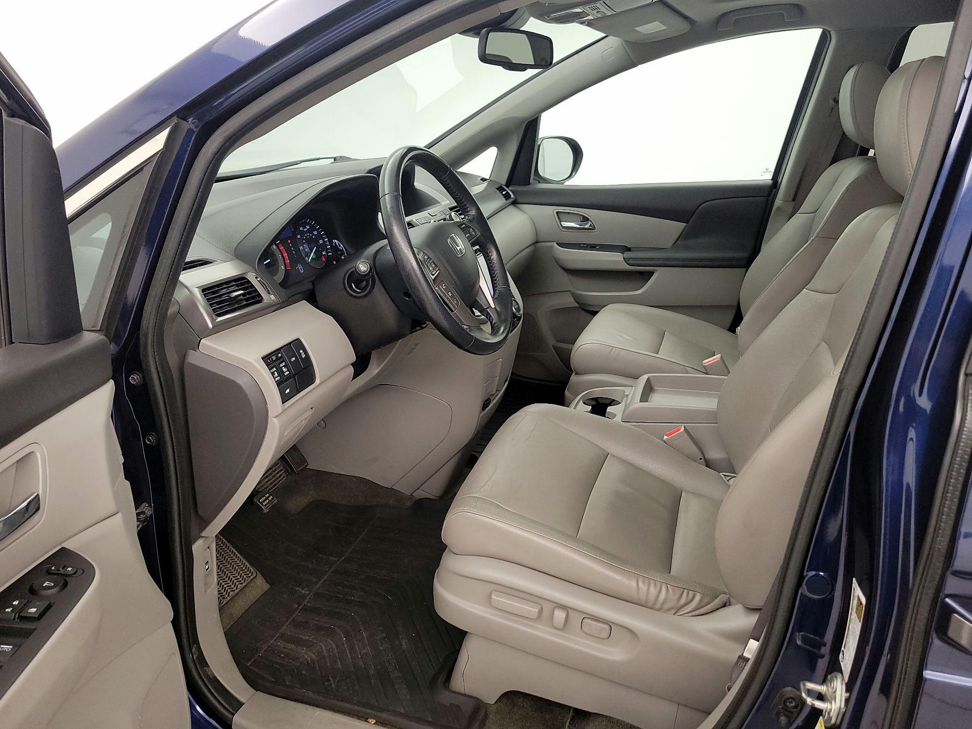 Thumbnail: 2016 Honda Odyssey - 11