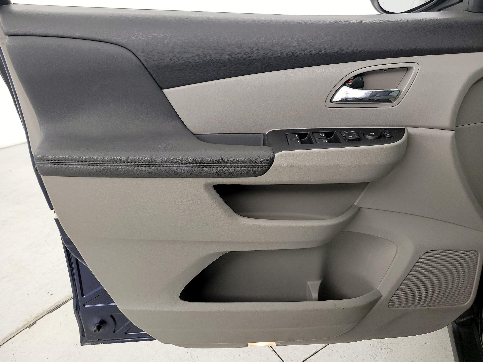 Thumbnail: 2016 Honda Odyssey - 12