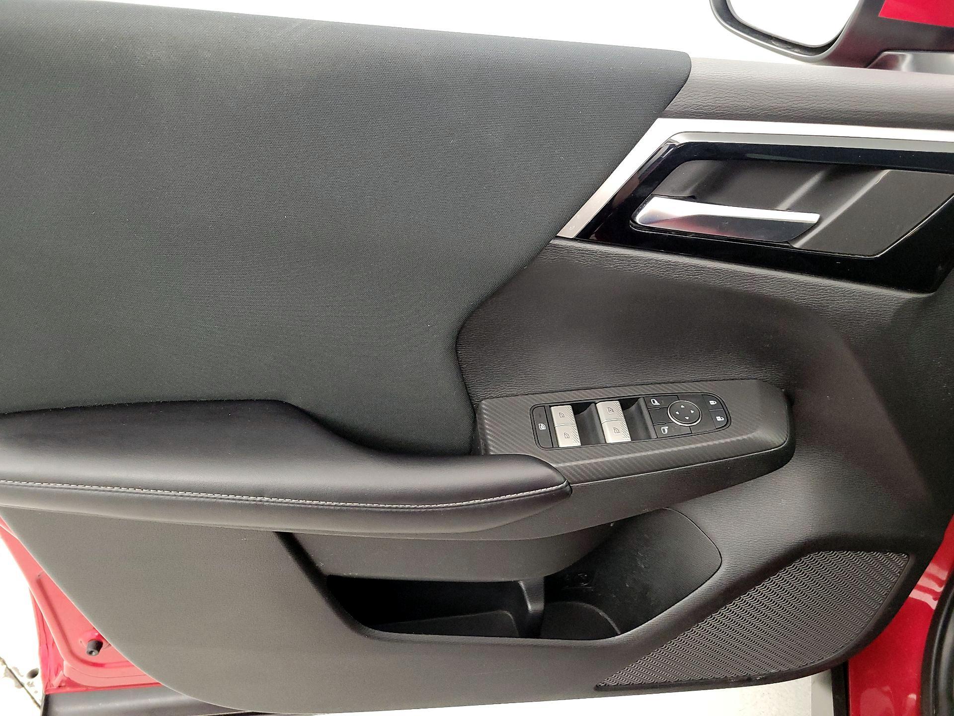 Thumbnail: 2022 Mitsubishi Outlander - 12