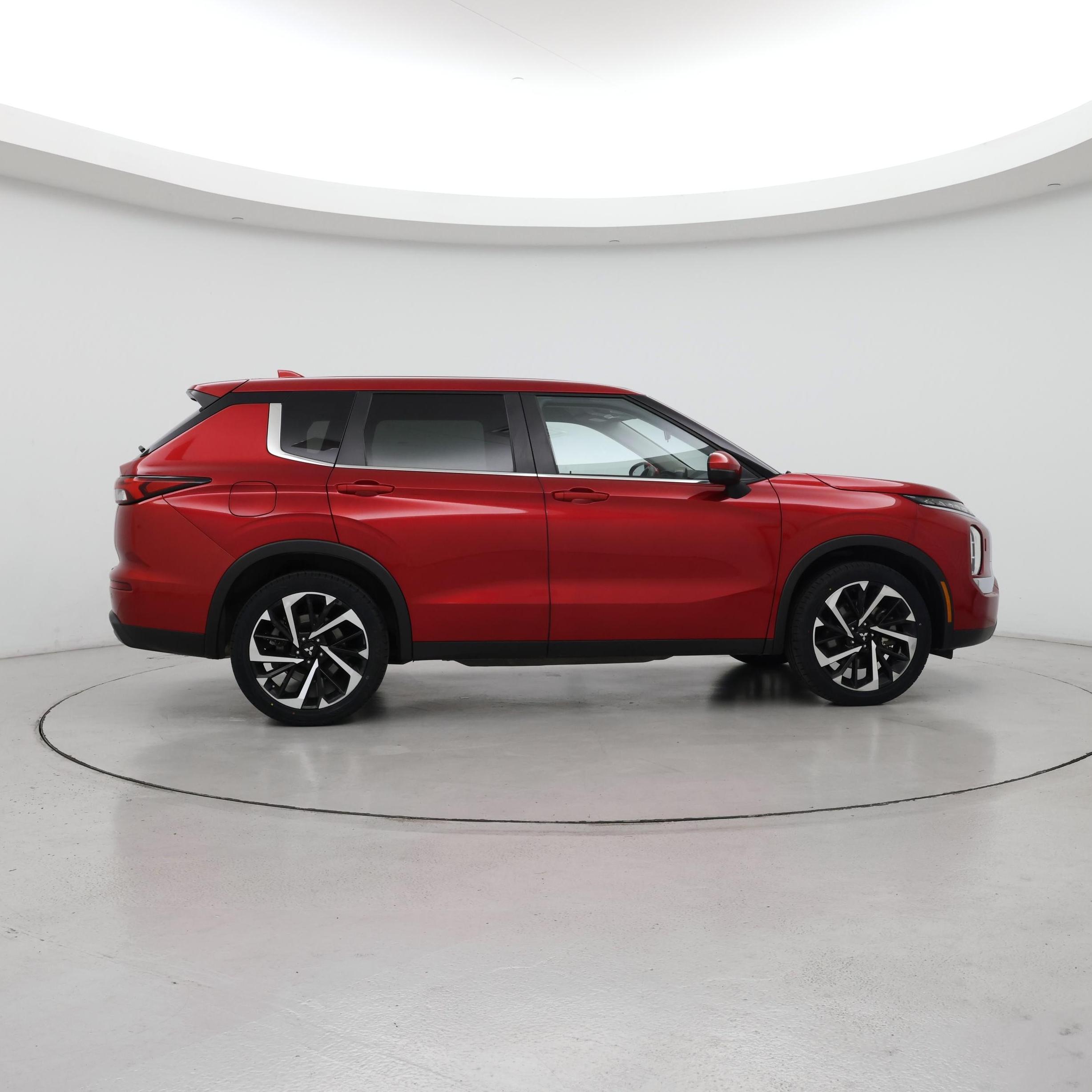 Thumbnail: 2022 Mitsubishi Outlander - 7