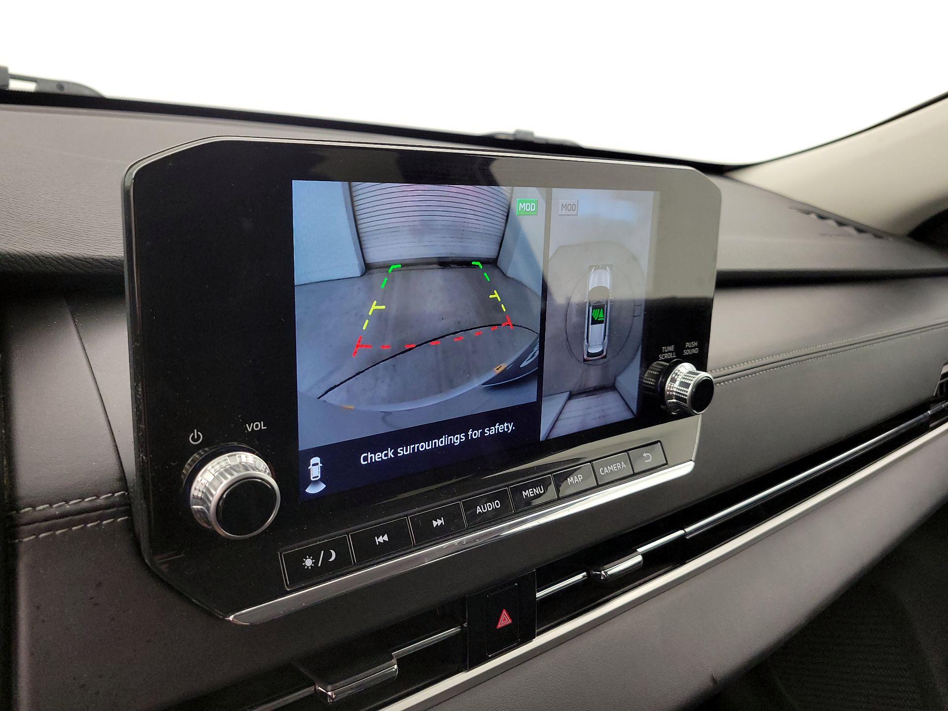 Thumbnail: 2023 Mitsubishi Outlander - 14