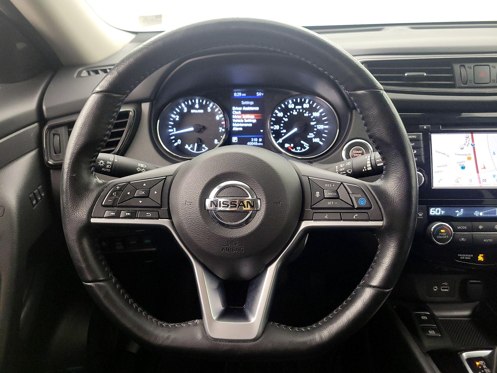 Thumbnail: 2020 Nissan Rogue - 10