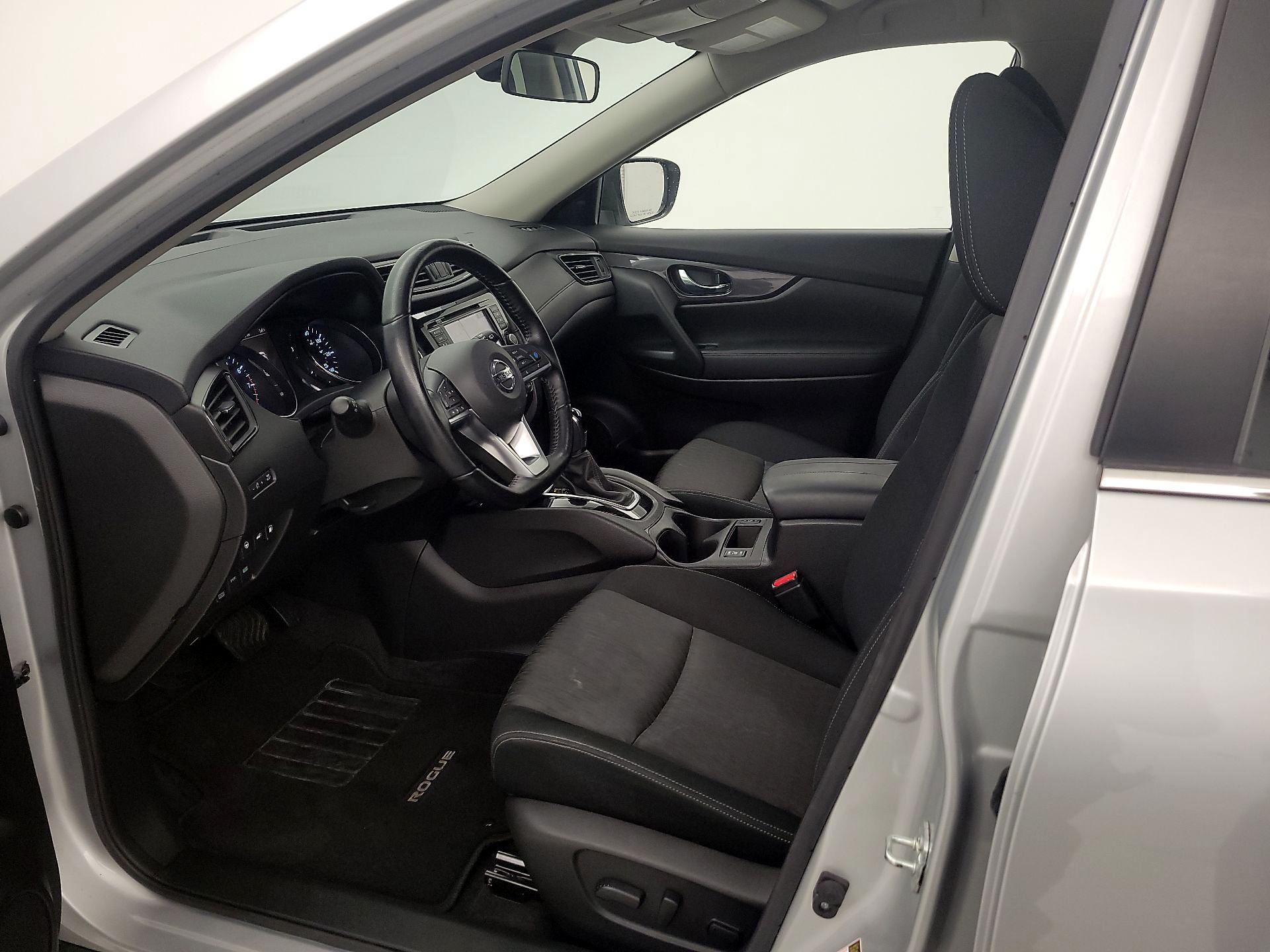 Thumbnail: 2020 Nissan Rogue - 11