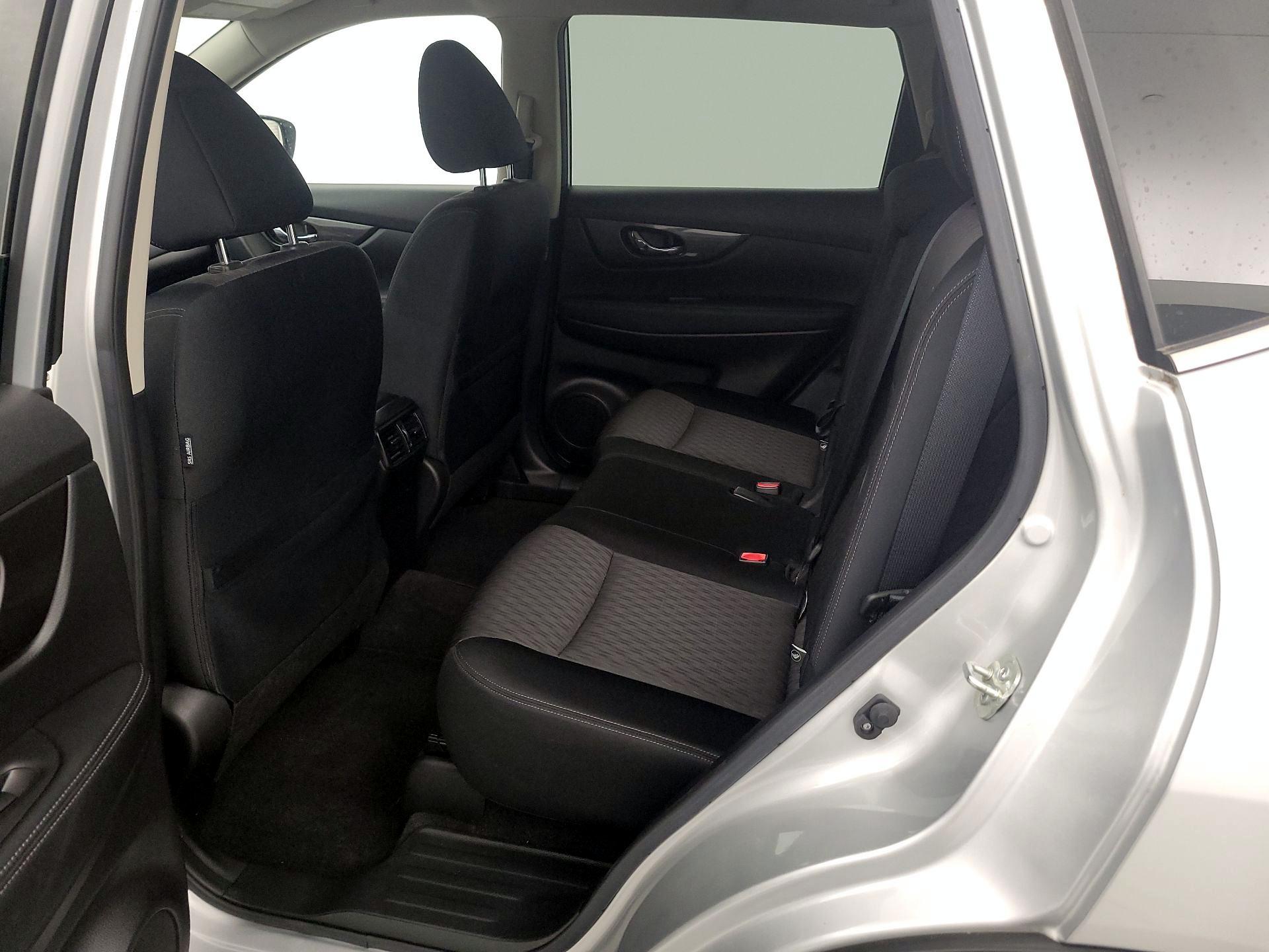Thumbnail: 2020 Nissan Rogue - 20