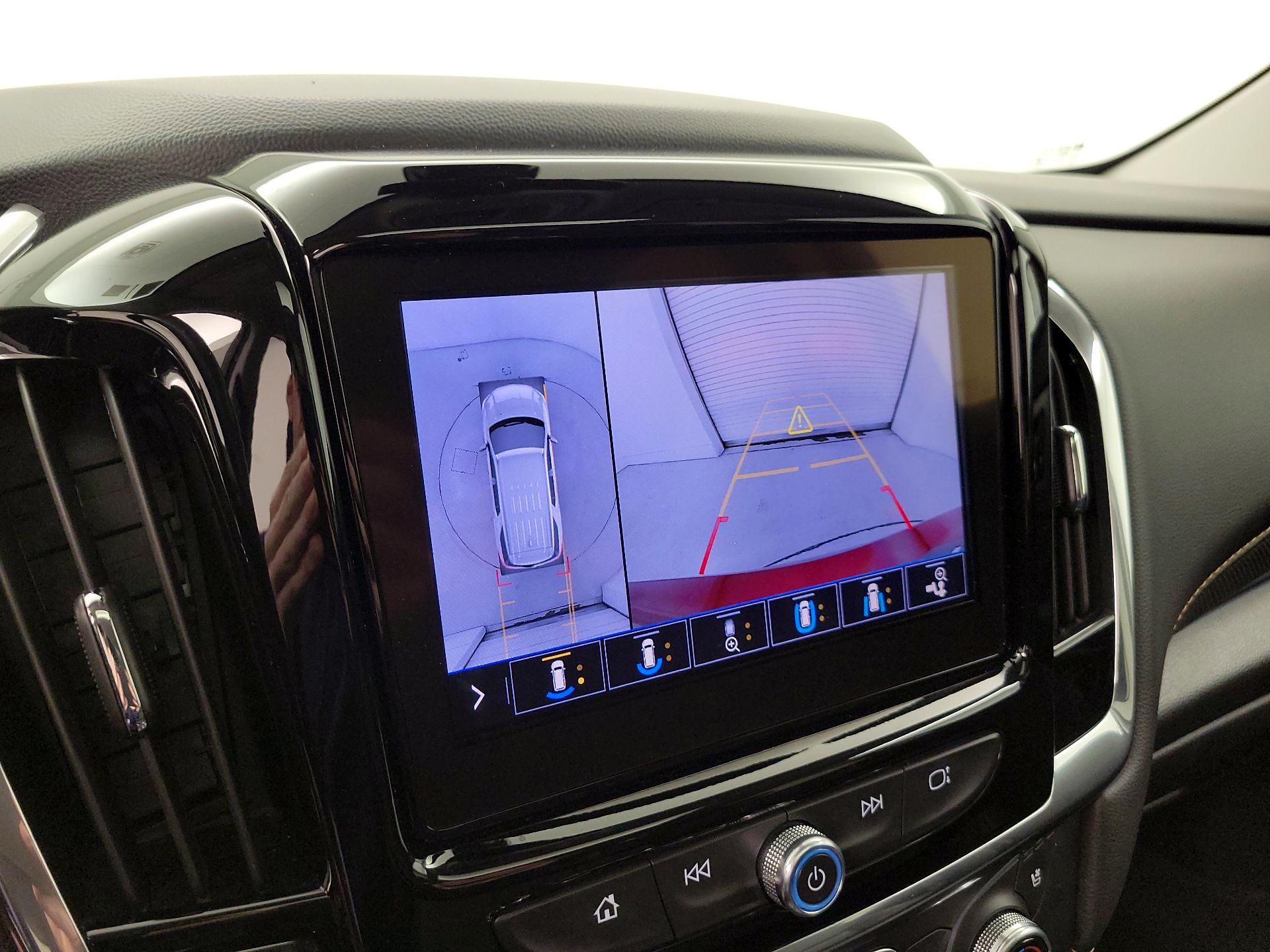 Thumbnail: 2020 Chevrolet Traverse - 14