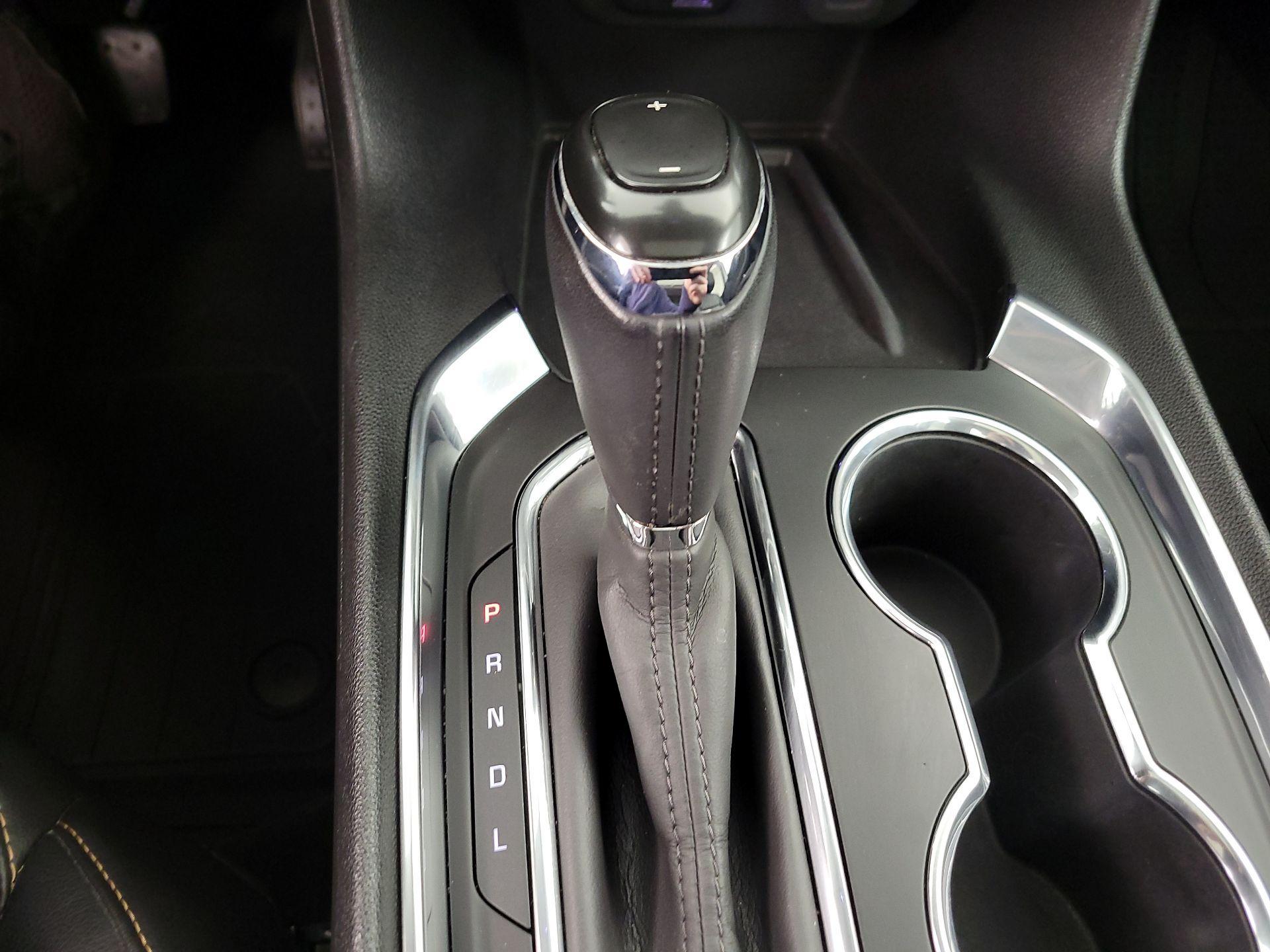 Thumbnail: 2020 Chevrolet Traverse - 17