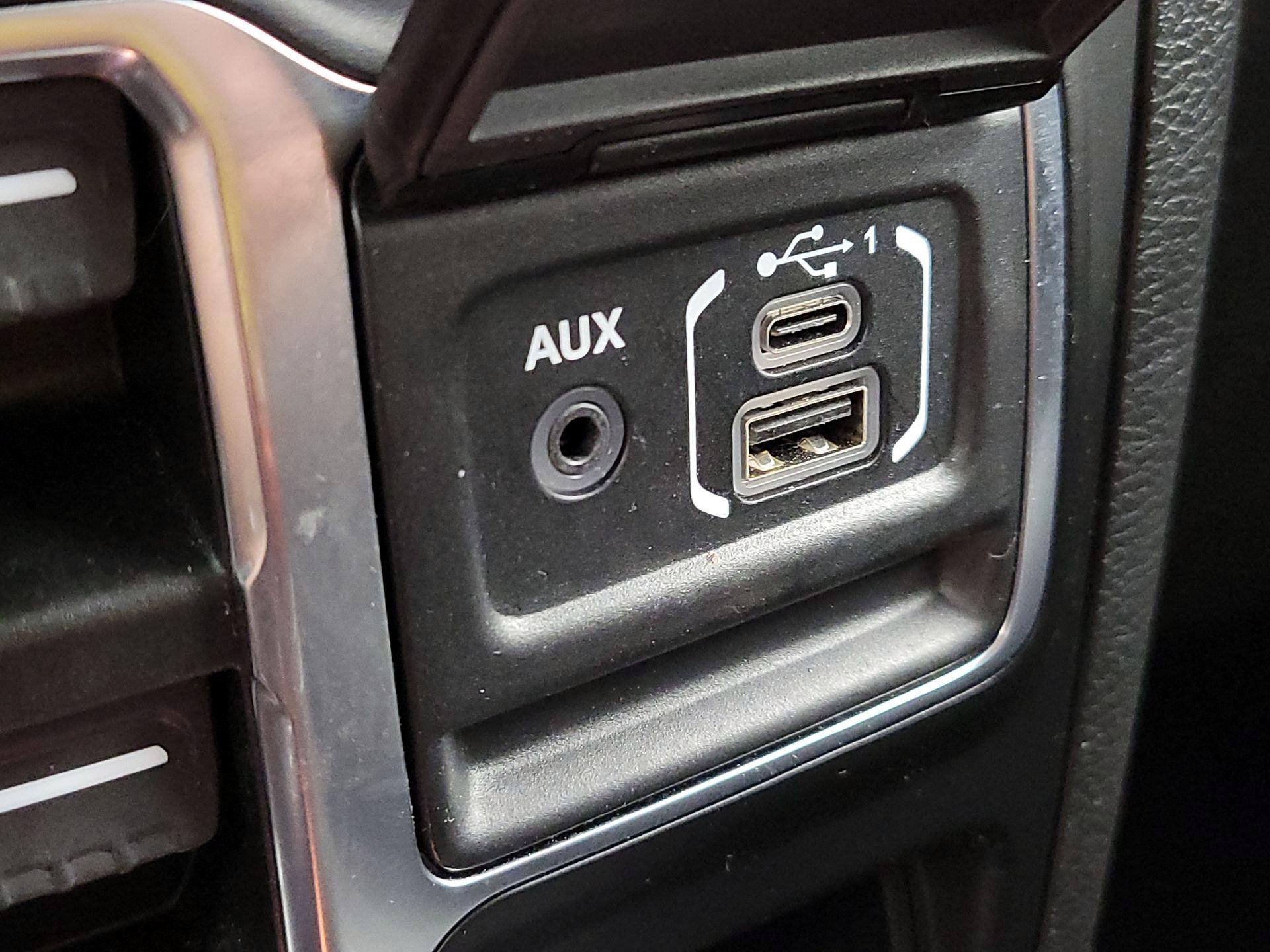 Thumbnail: 2022 Jeep Wrangler - 19