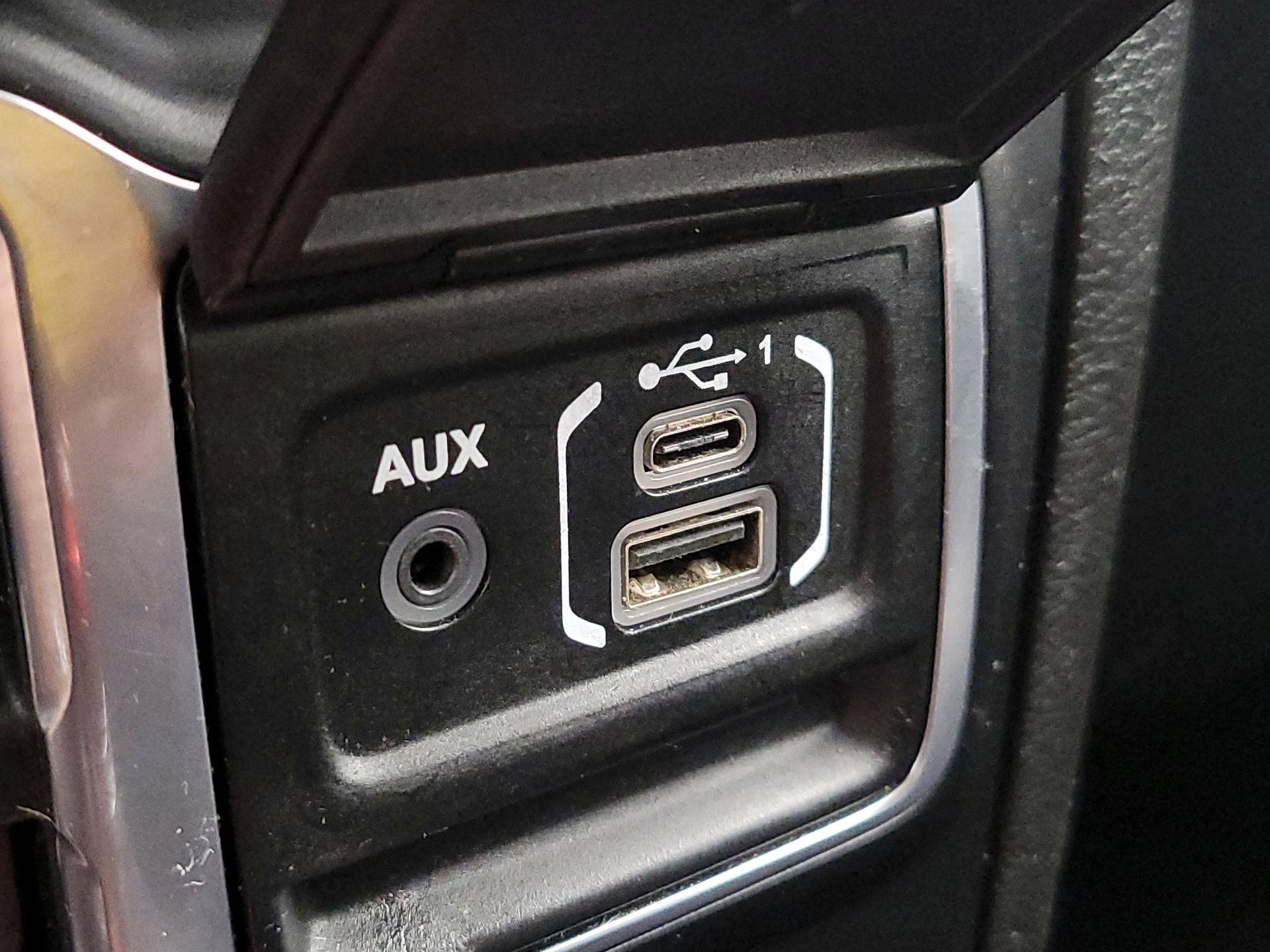 Thumbnail: 2021 Jeep Wrangler - 19