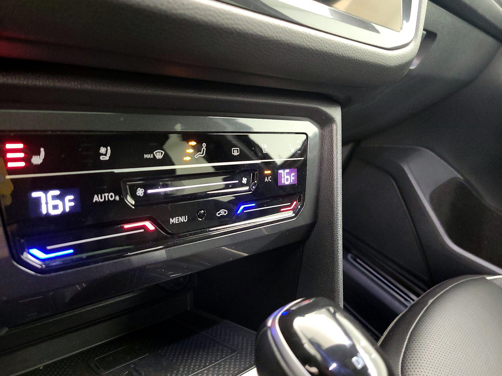 Thumbnail: 2022 Volkswagen Tiguan - 16