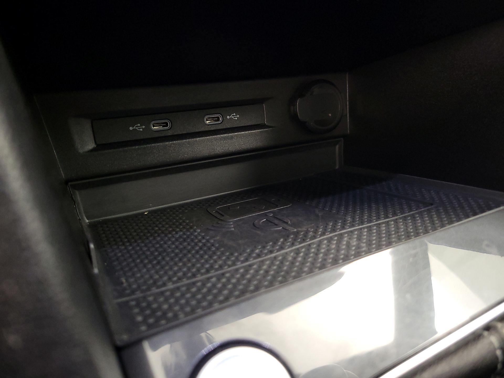 Thumbnail: 2022 Volkswagen Tiguan - 18