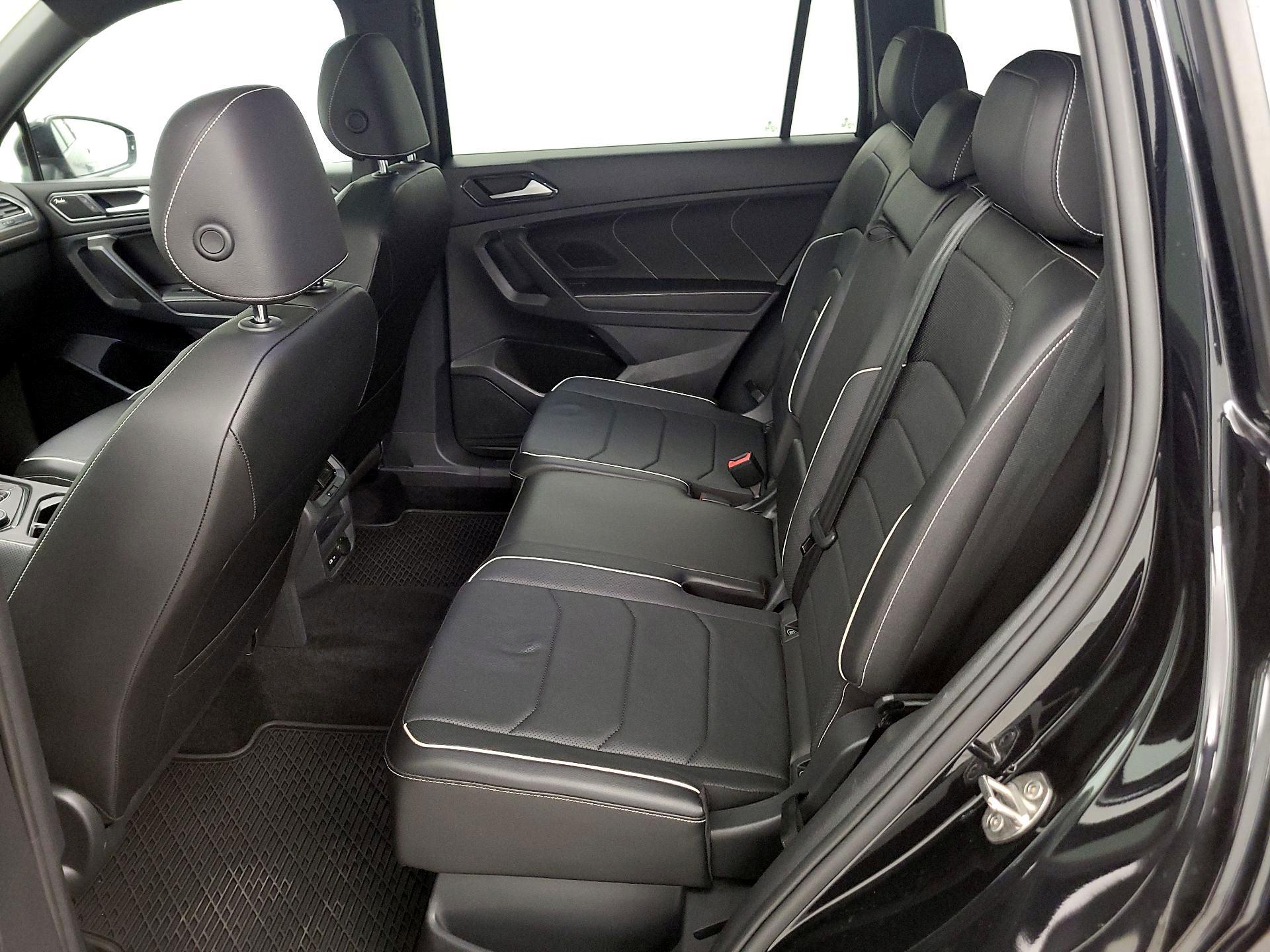 Thumbnail: 2022 Volkswagen Tiguan - 20