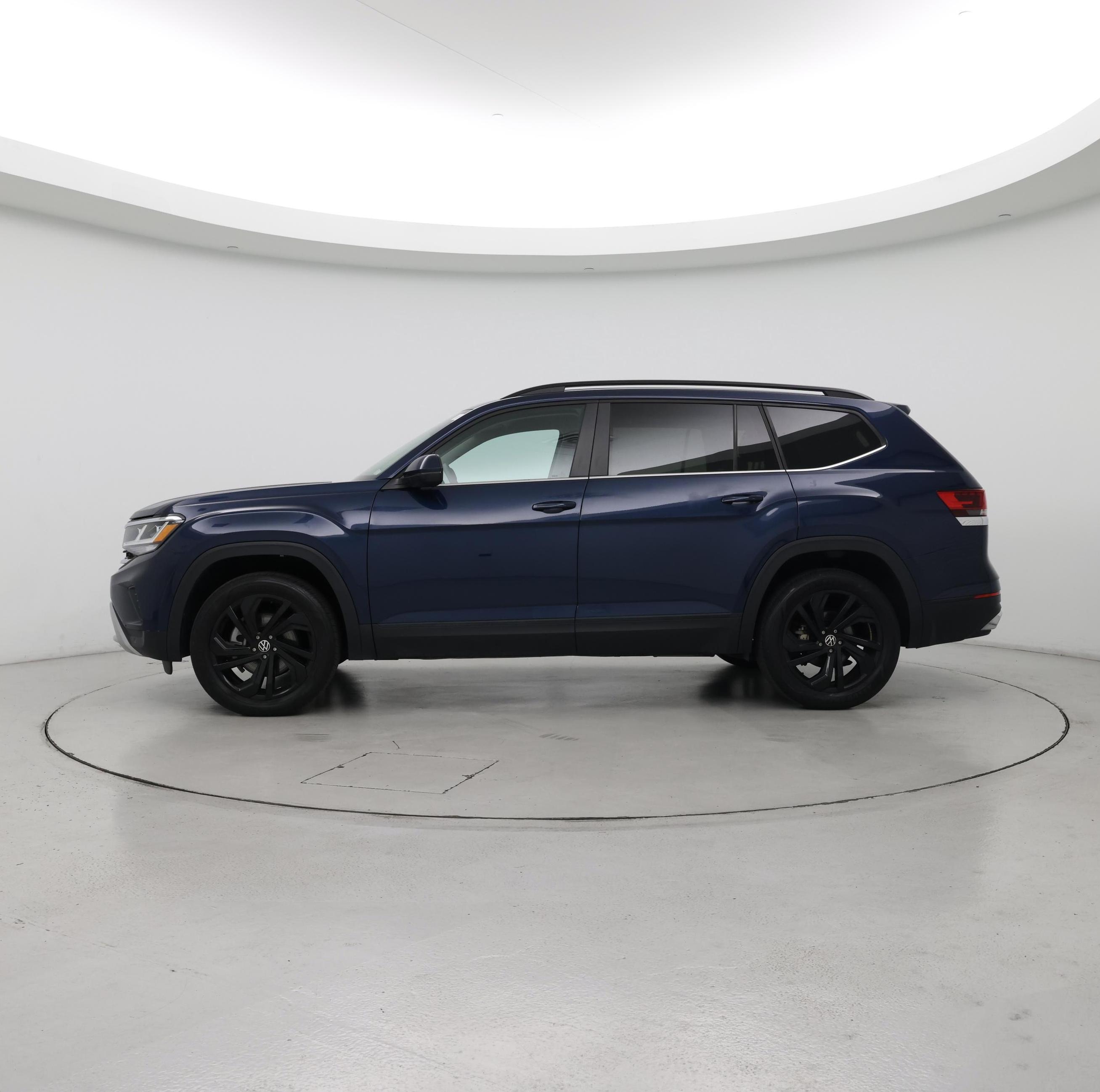 Thumbnail: 2023 Volkswagen Atlas - 3