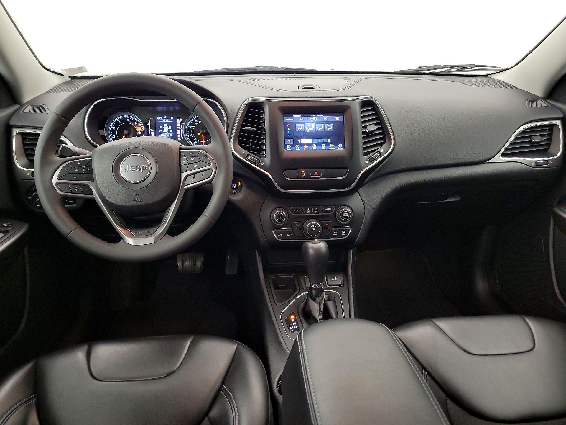 Thumbnail: 2020 Jeep Cherokee - 9