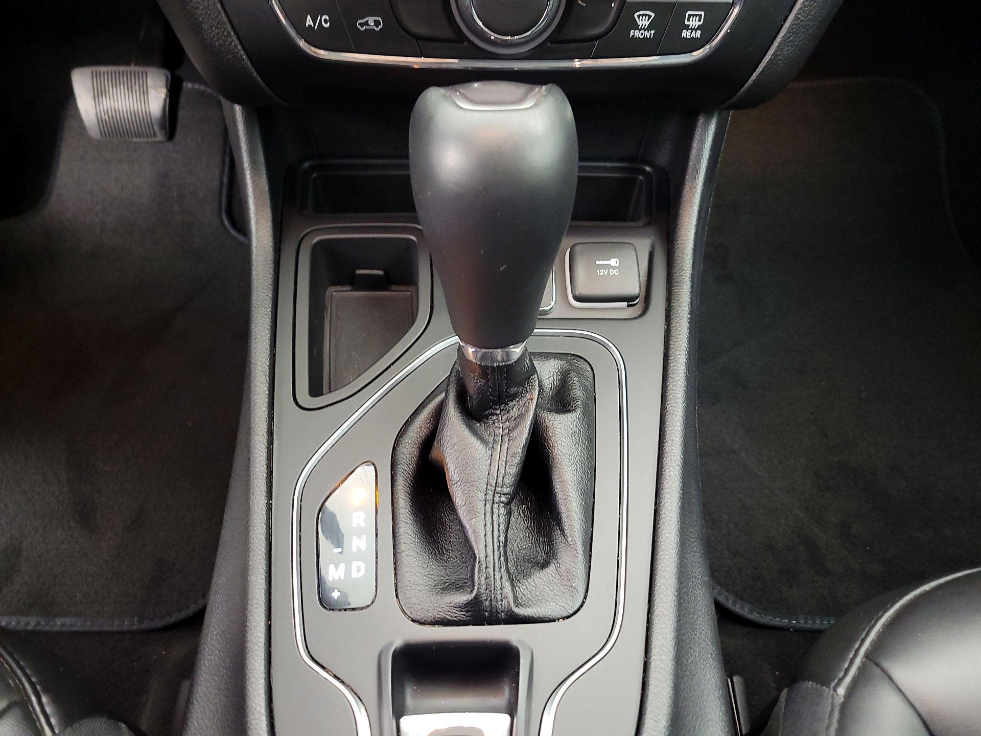 Thumbnail: 2020 Jeep Cherokee - 17