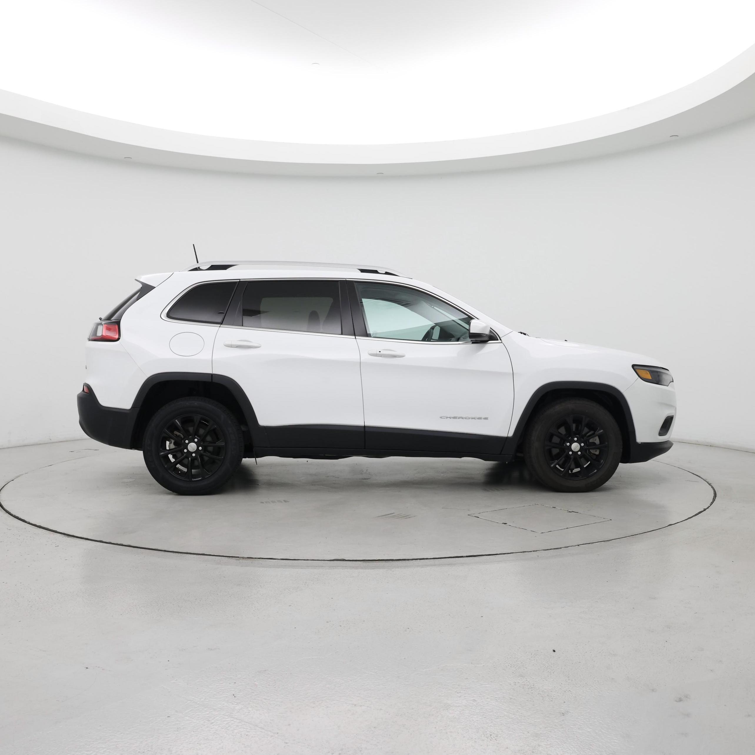 Thumbnail: 2020 Jeep Cherokee - 7