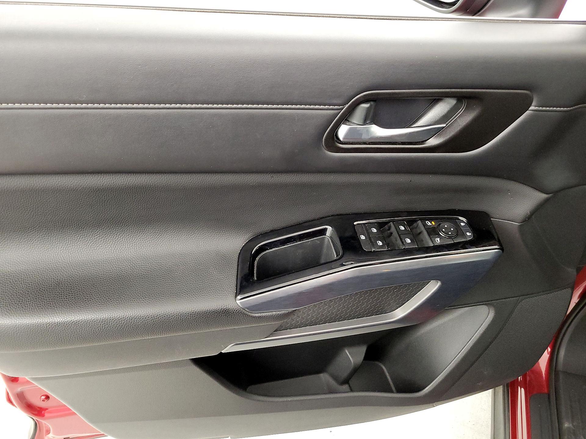 Thumbnail: 2023 Nissan Pathfinder - 12