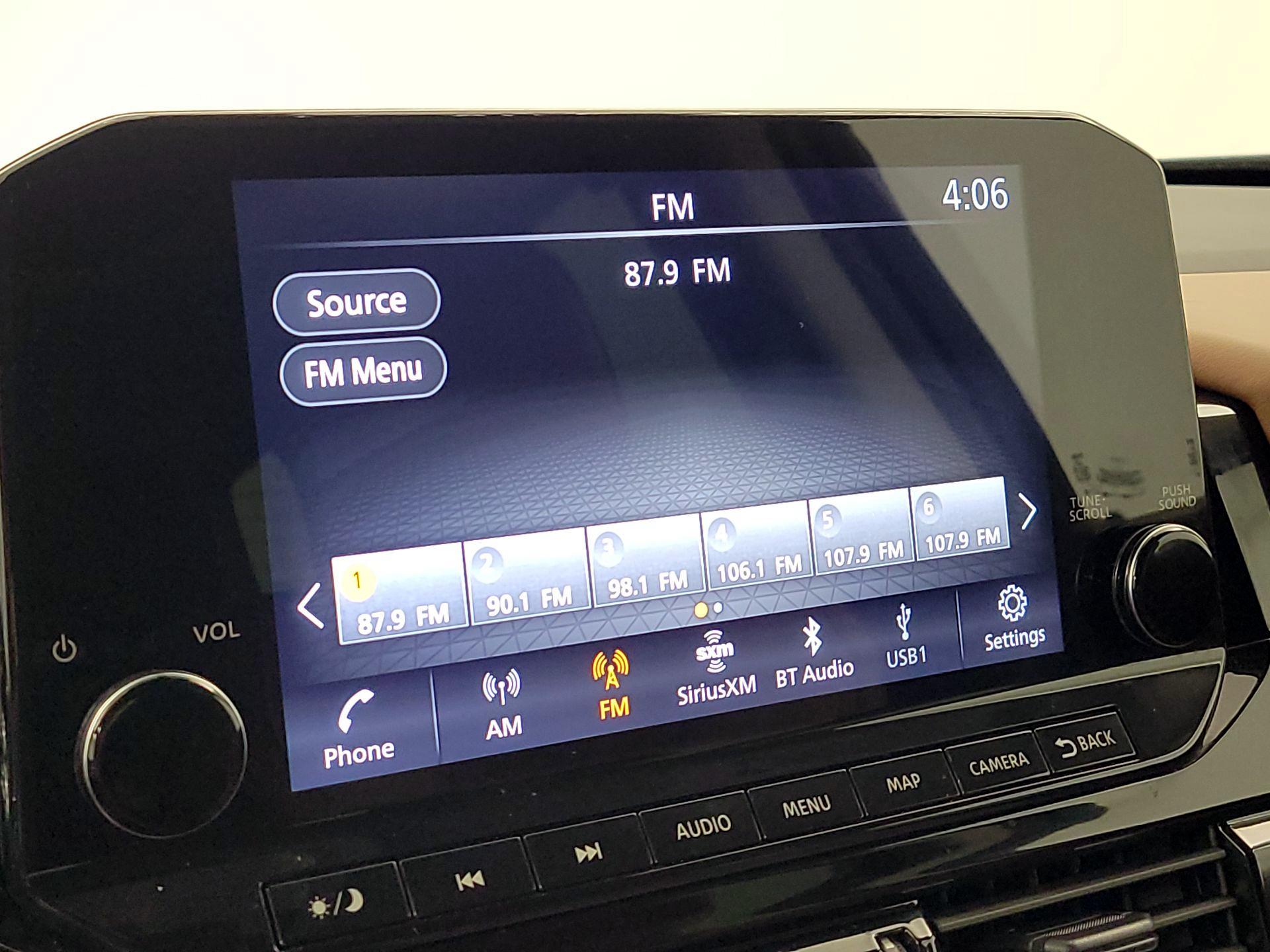 Thumbnail: 2023 Nissan Pathfinder - 16