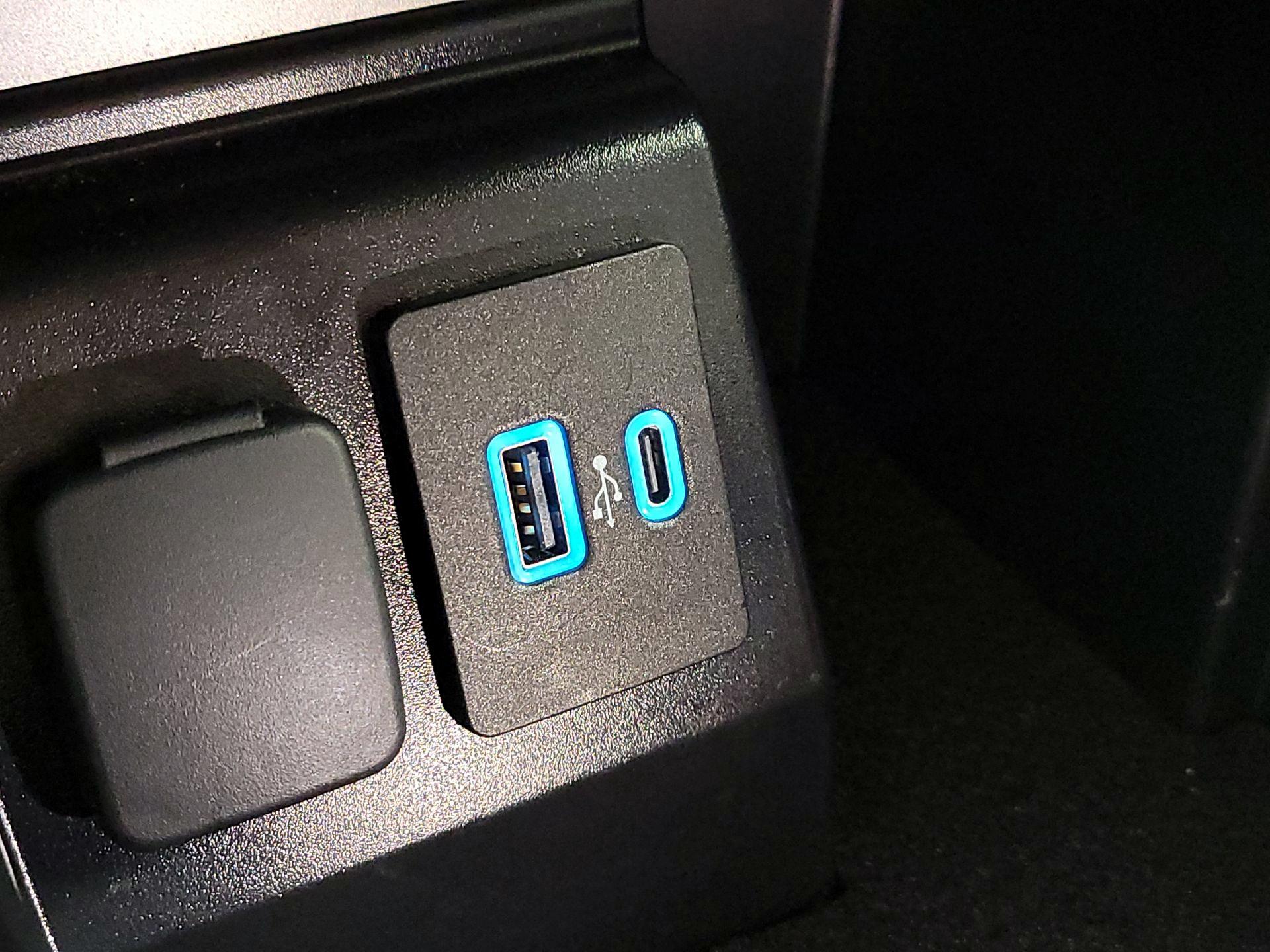 Thumbnail: 2023 Ford Explorer - 19