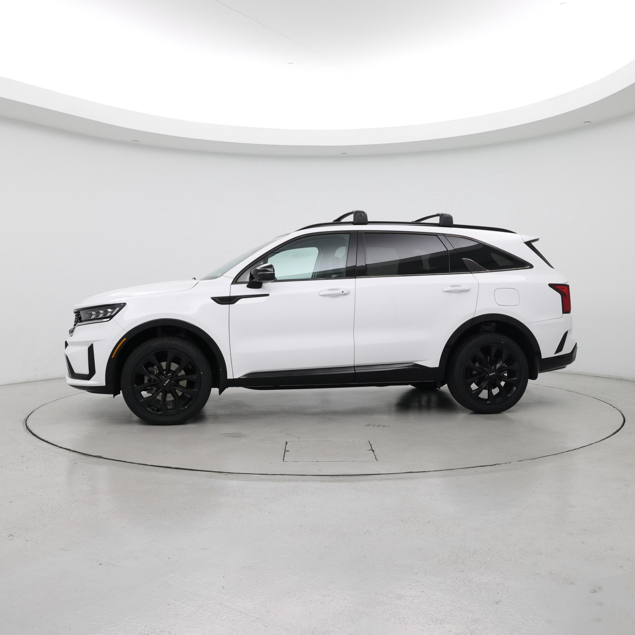 Thumbnail: 2022 Kia Sorento - 3