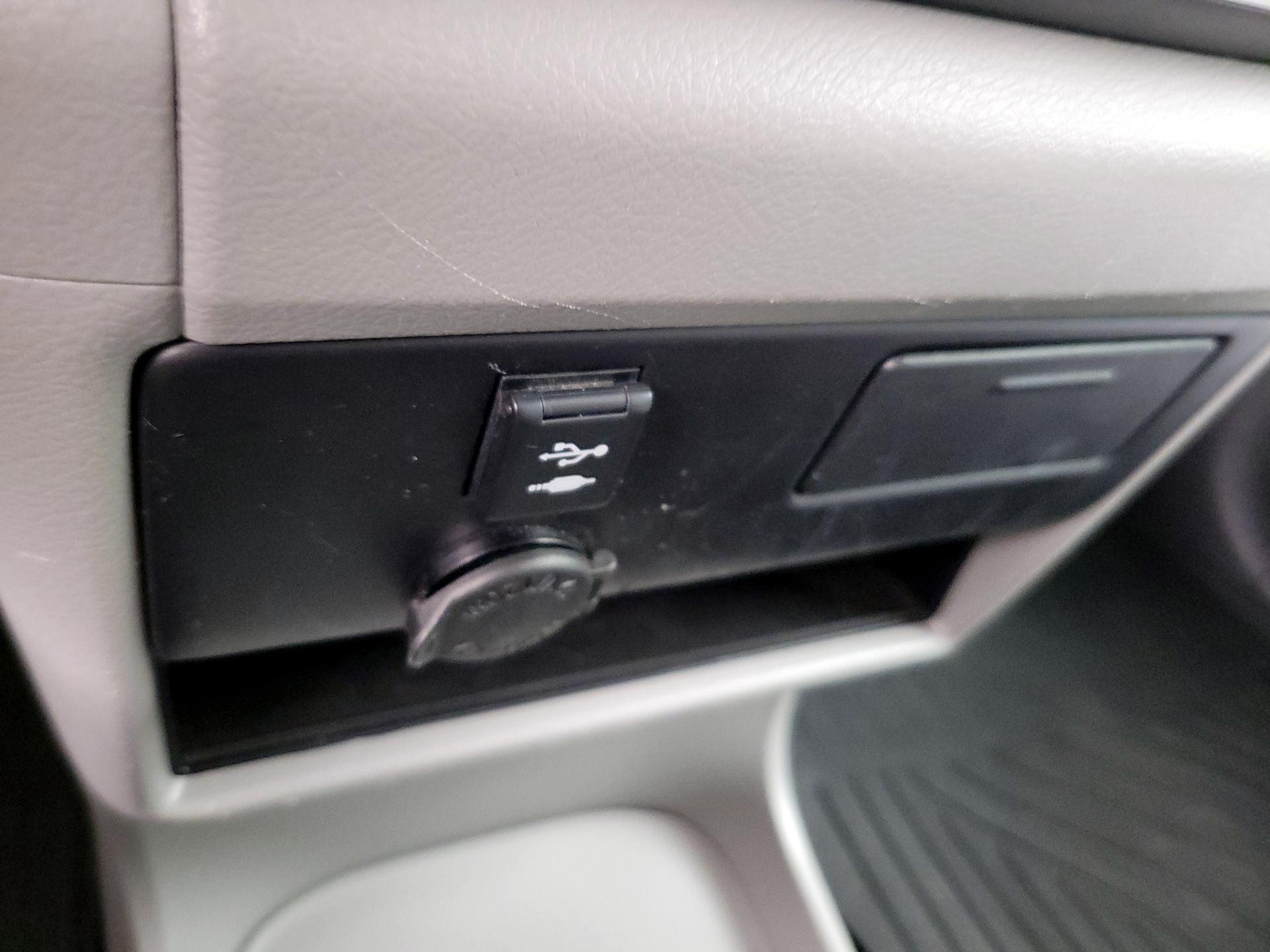 Thumbnail: 2020 Toyota Sienna - 19