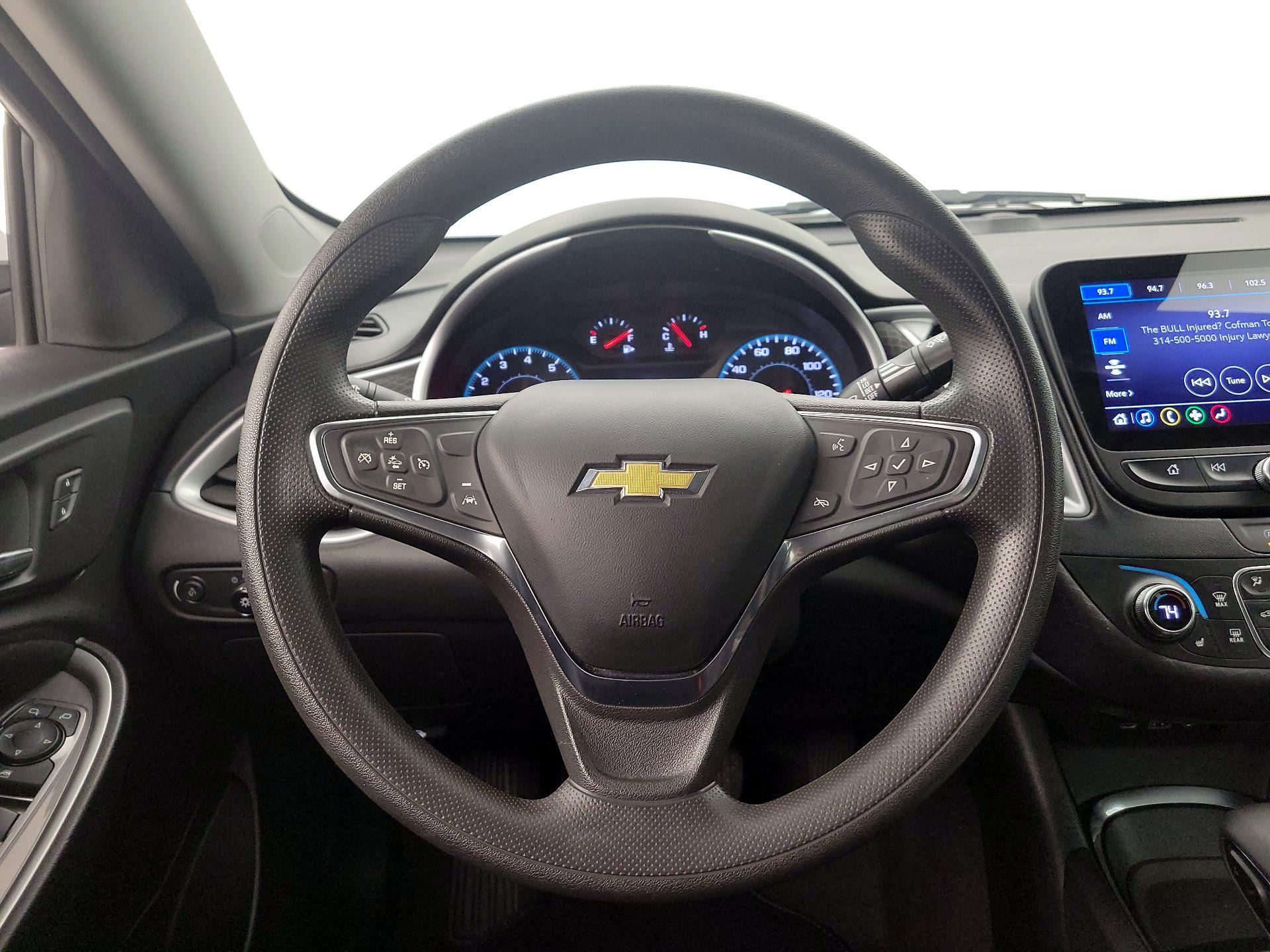 Thumbnail: 2023 Chevrolet Malibu - 10