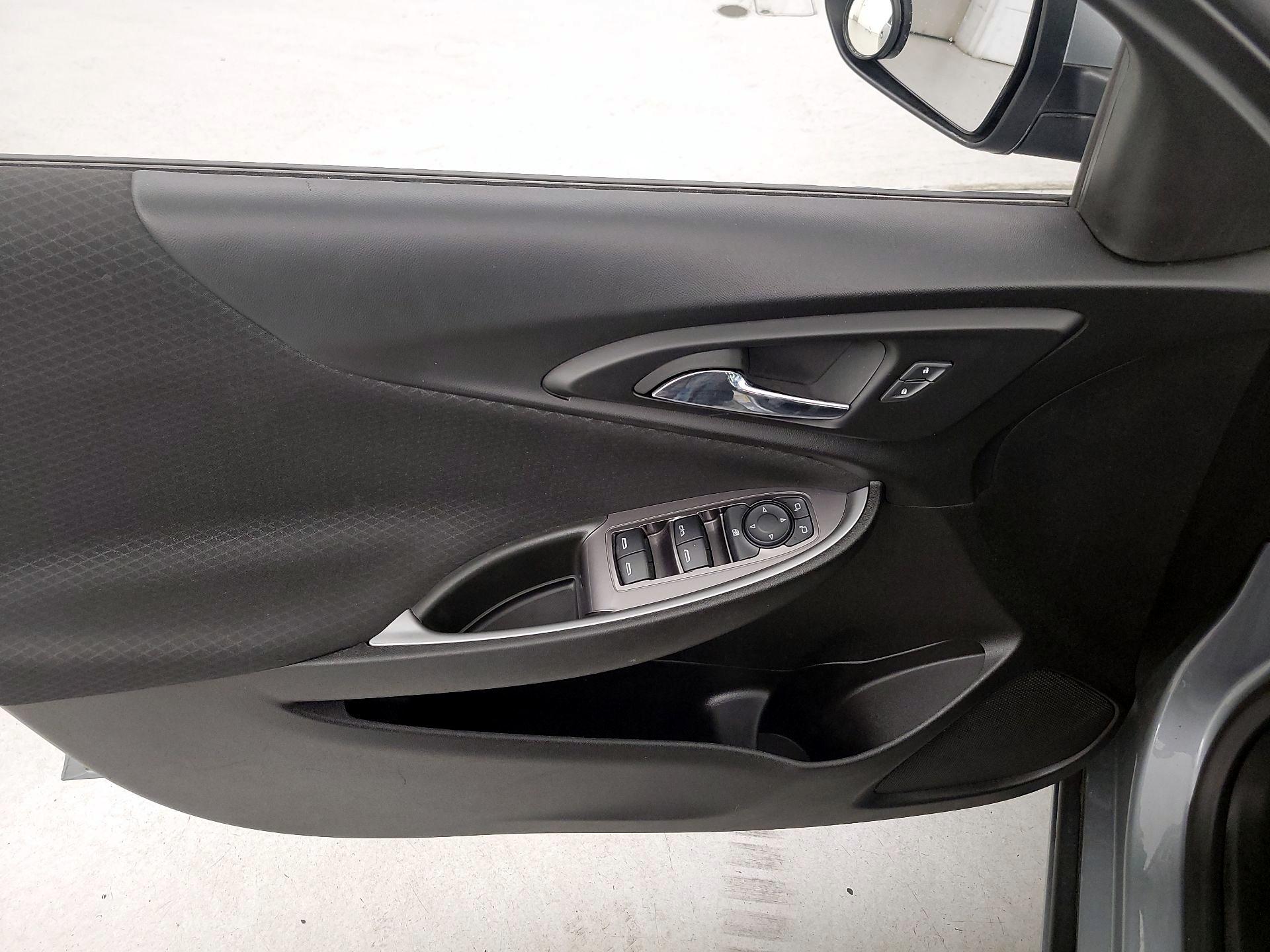 Thumbnail: 2023 Chevrolet Malibu - 12