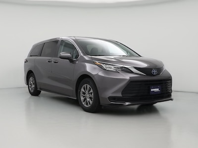 2023 Toyota Sienna Hybrid LE