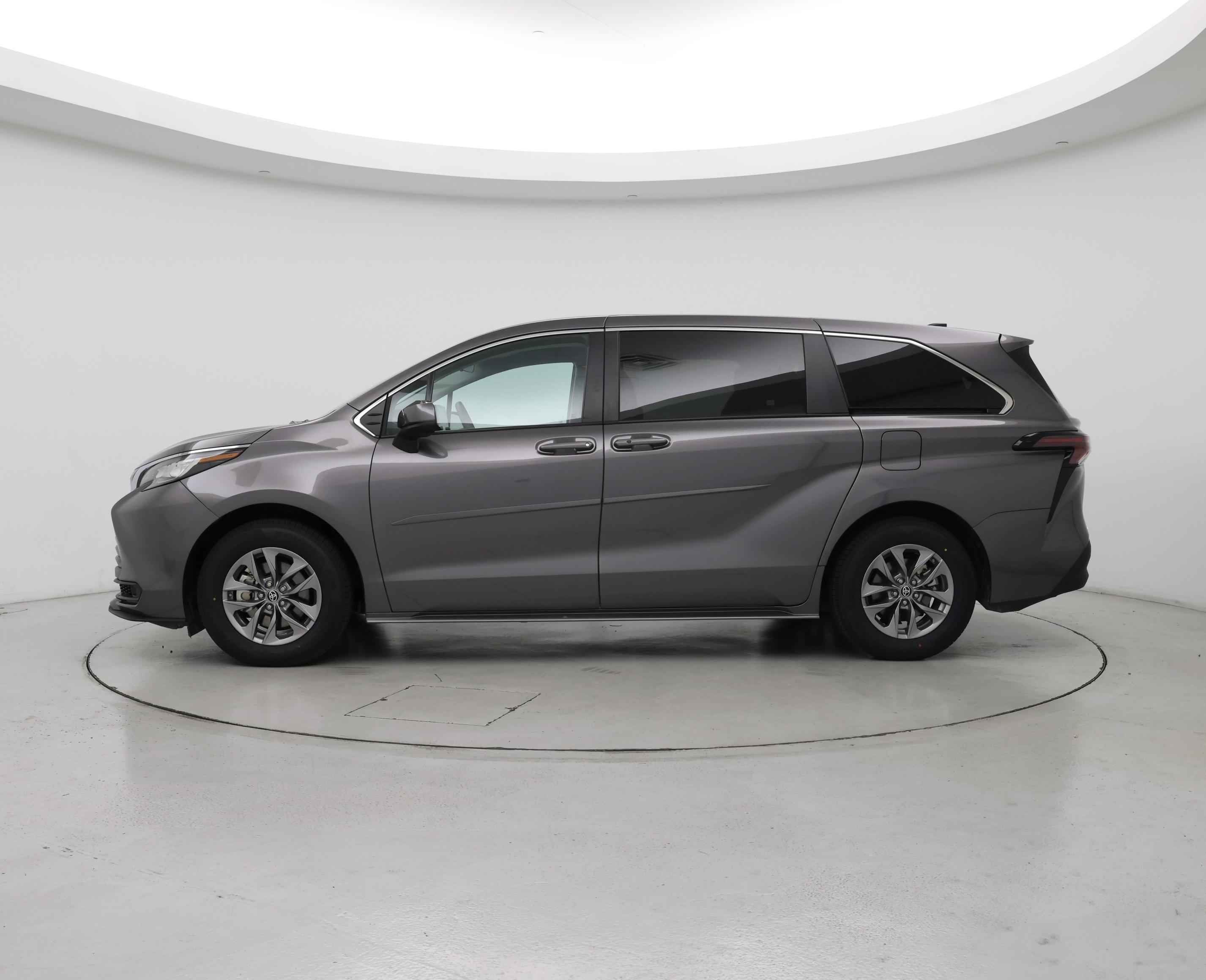 Thumbnail: 2023 Toyota Sienna - 3