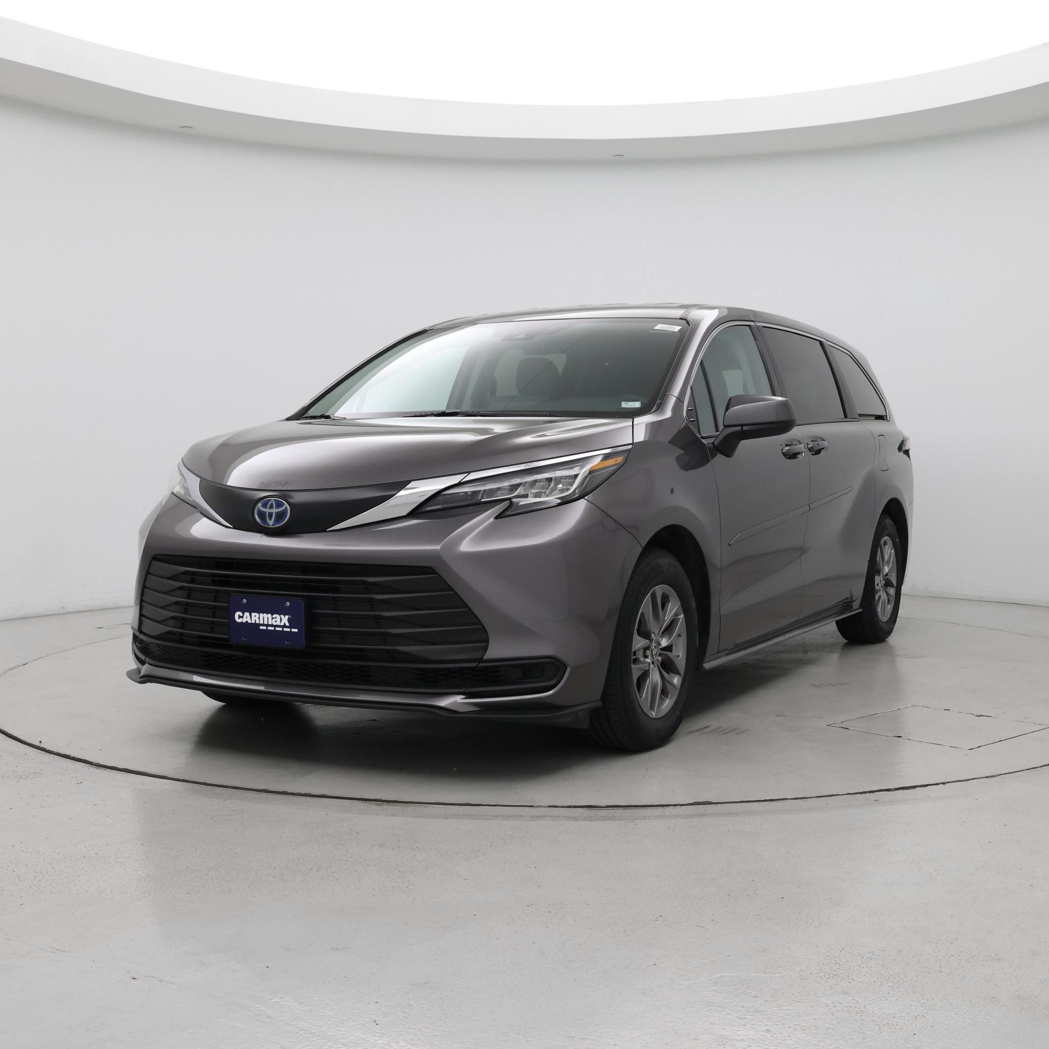 Thumbnail: 2023 Toyota Sienna - 4