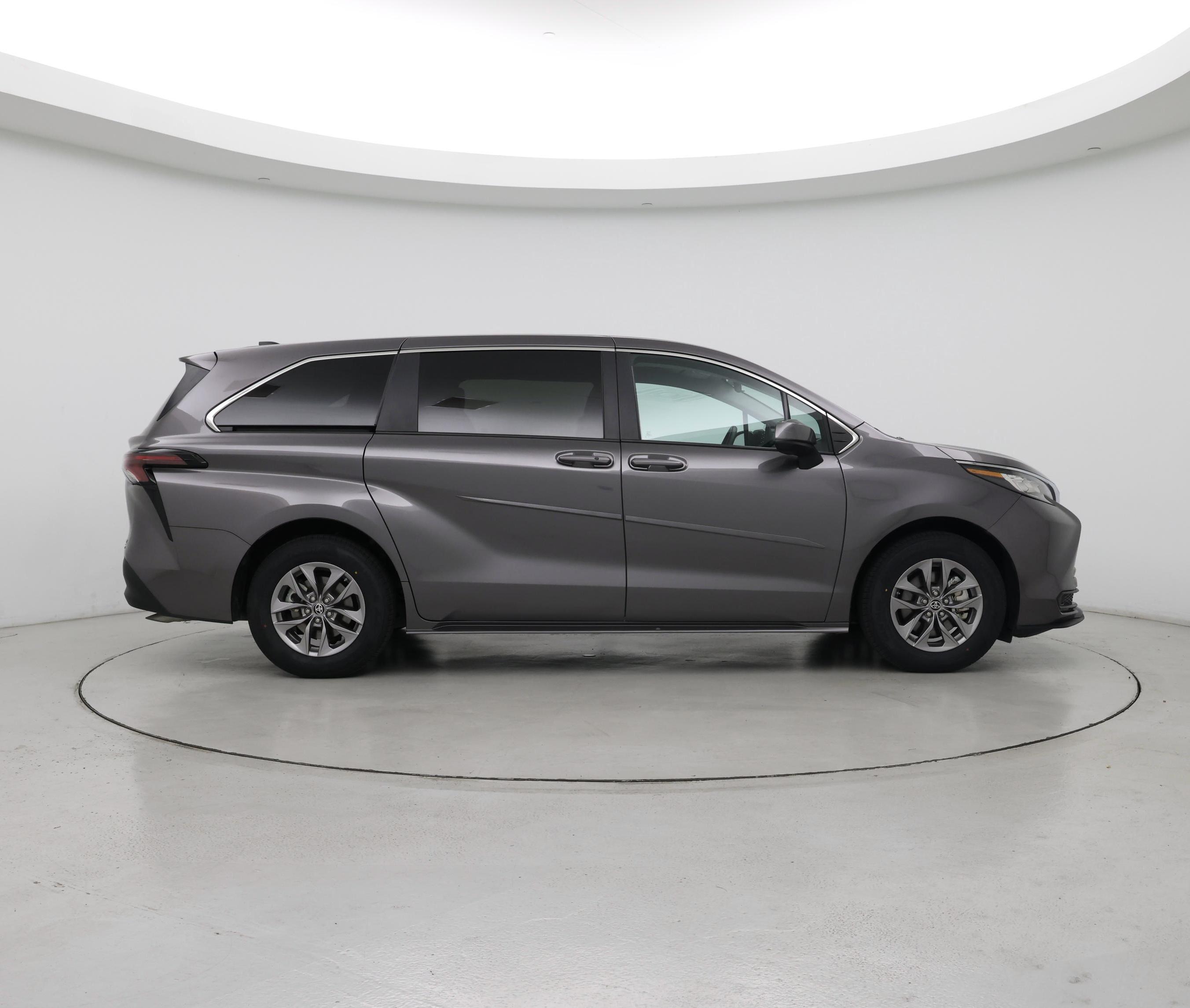 Thumbnail: 2023 Toyota Sienna - 7