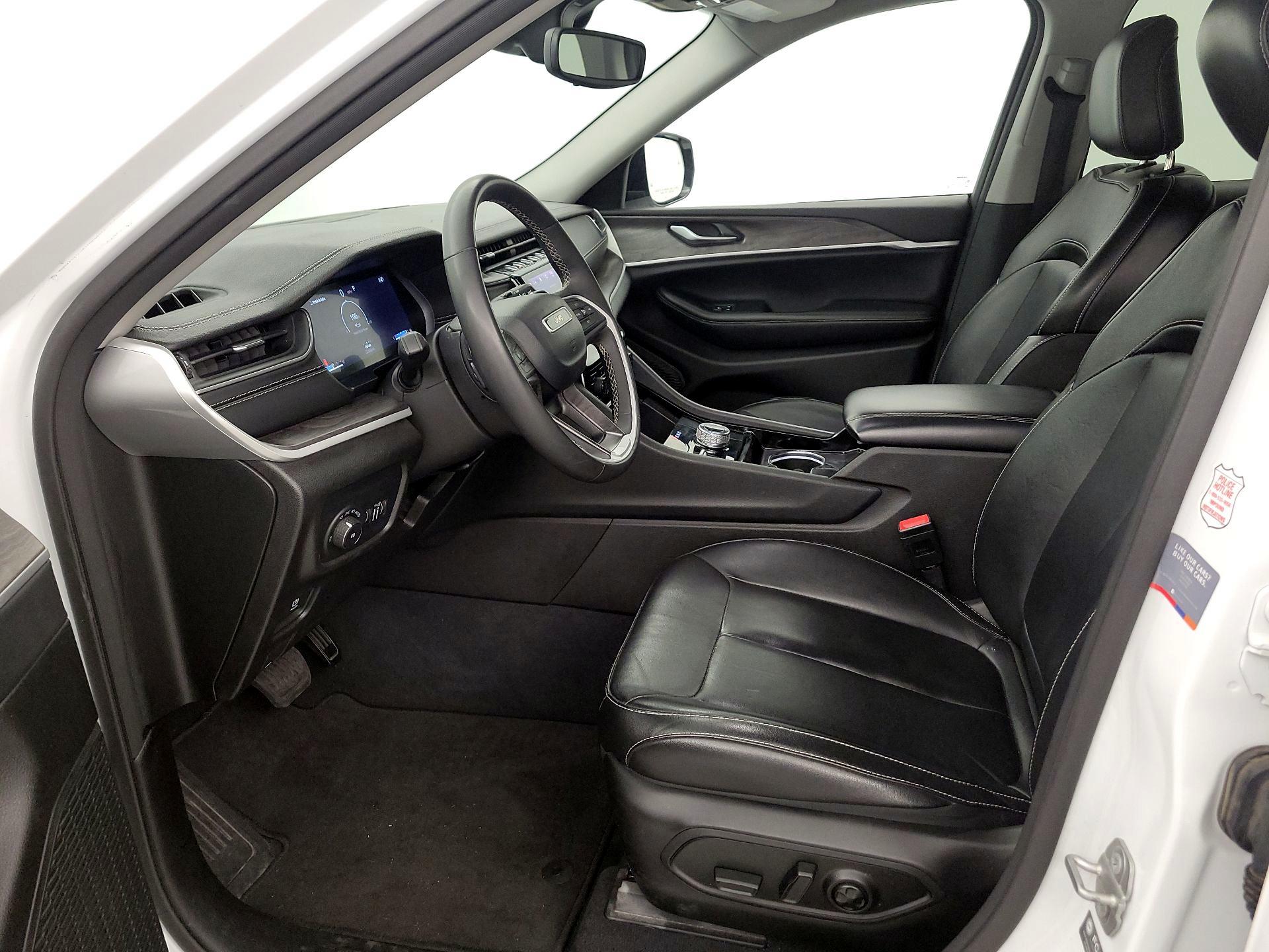 Thumbnail: 2023 Jeep Grand Cherokee L - 11