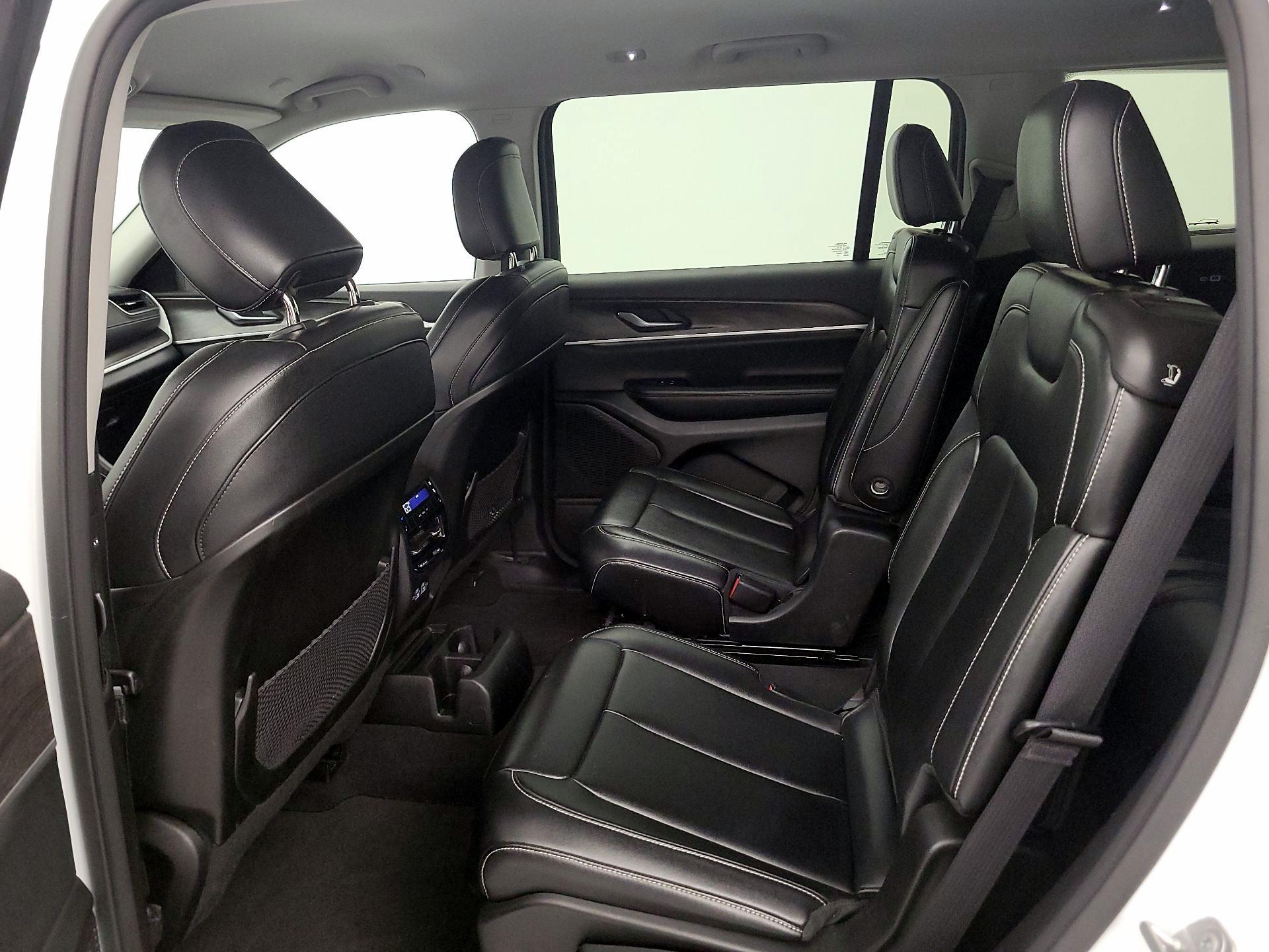 Thumbnail: 2023 Jeep Grand Cherokee L - 20