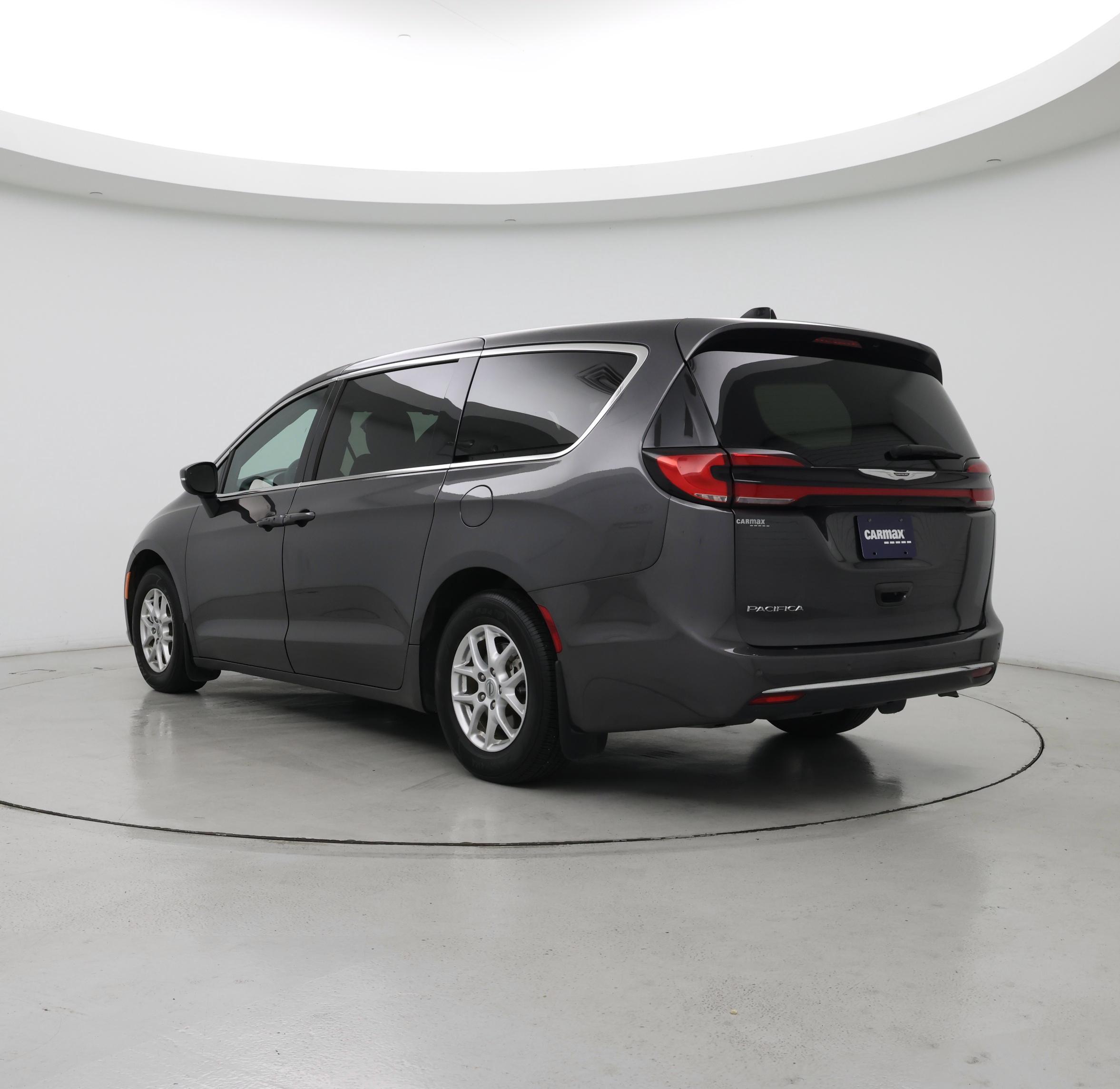 Thumbnail: 2023 Chrysler Pacifica - 2