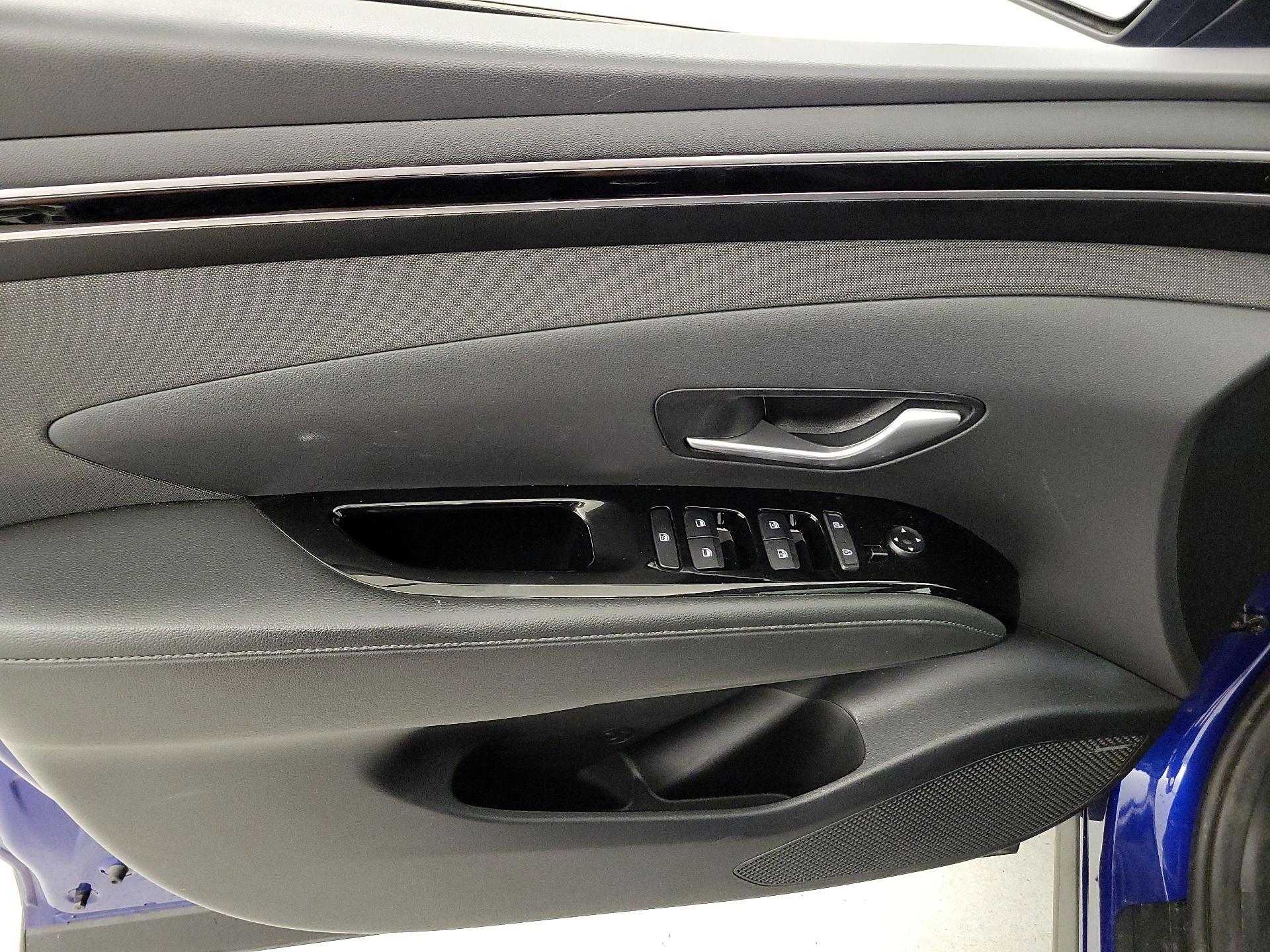 Thumbnail: 2022 Hyundai Tucson - 12