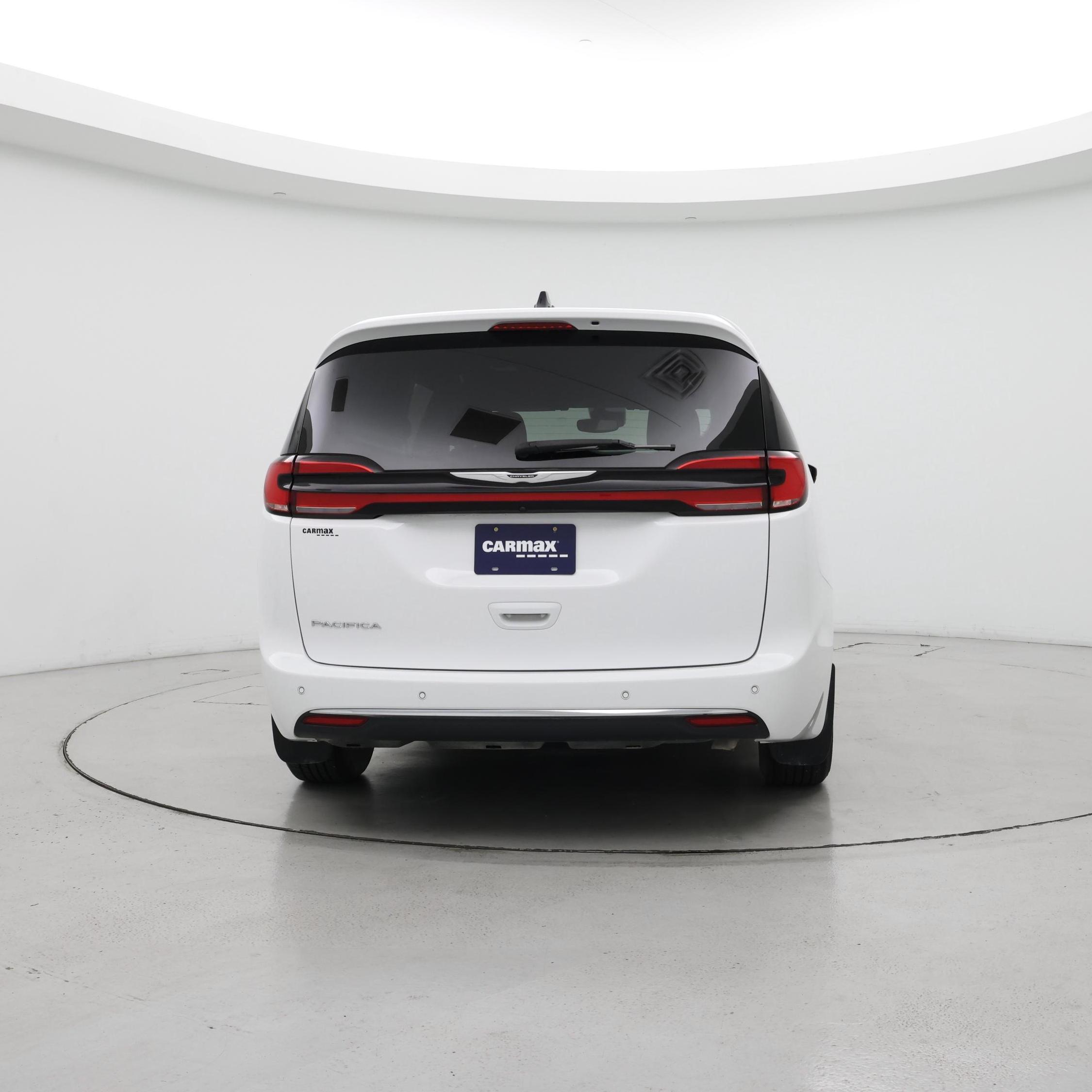 Thumbnail: 2023 Chrysler Pacifica - 6