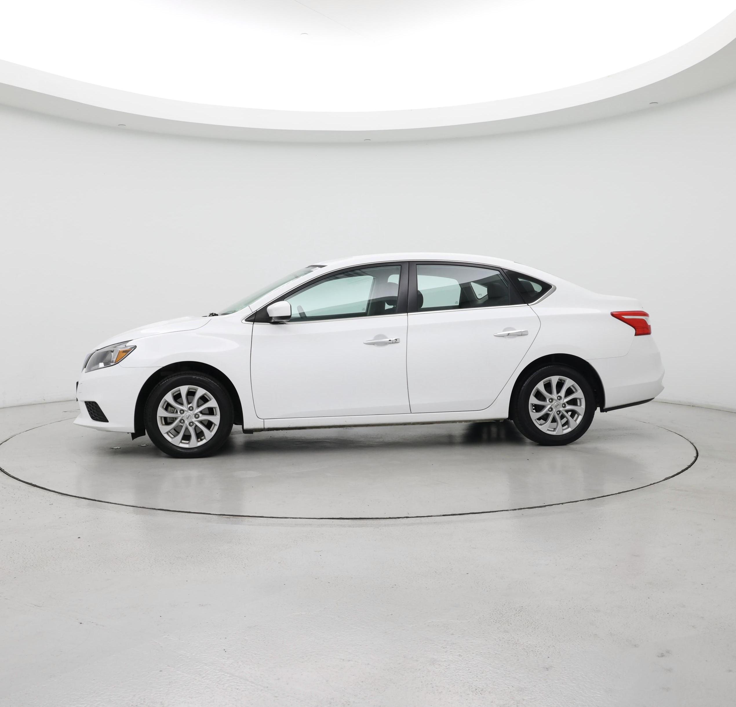 Thumbnail: 2019 Nissan Sentra - 3