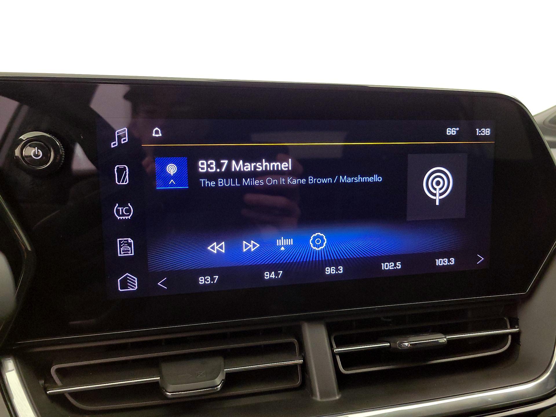 Thumbnail: 2024 Chevrolet Trax - 15