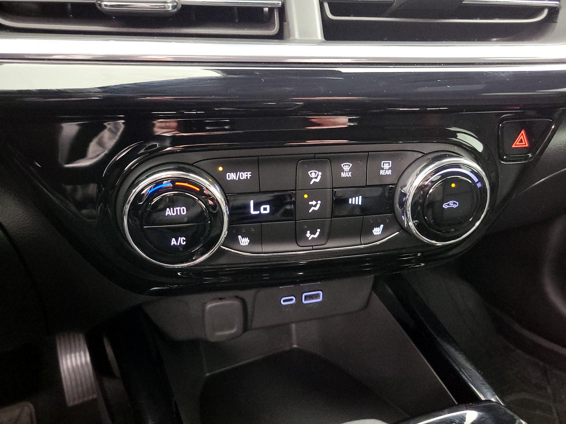 Thumbnail: 2024 Chevrolet Trax - 16