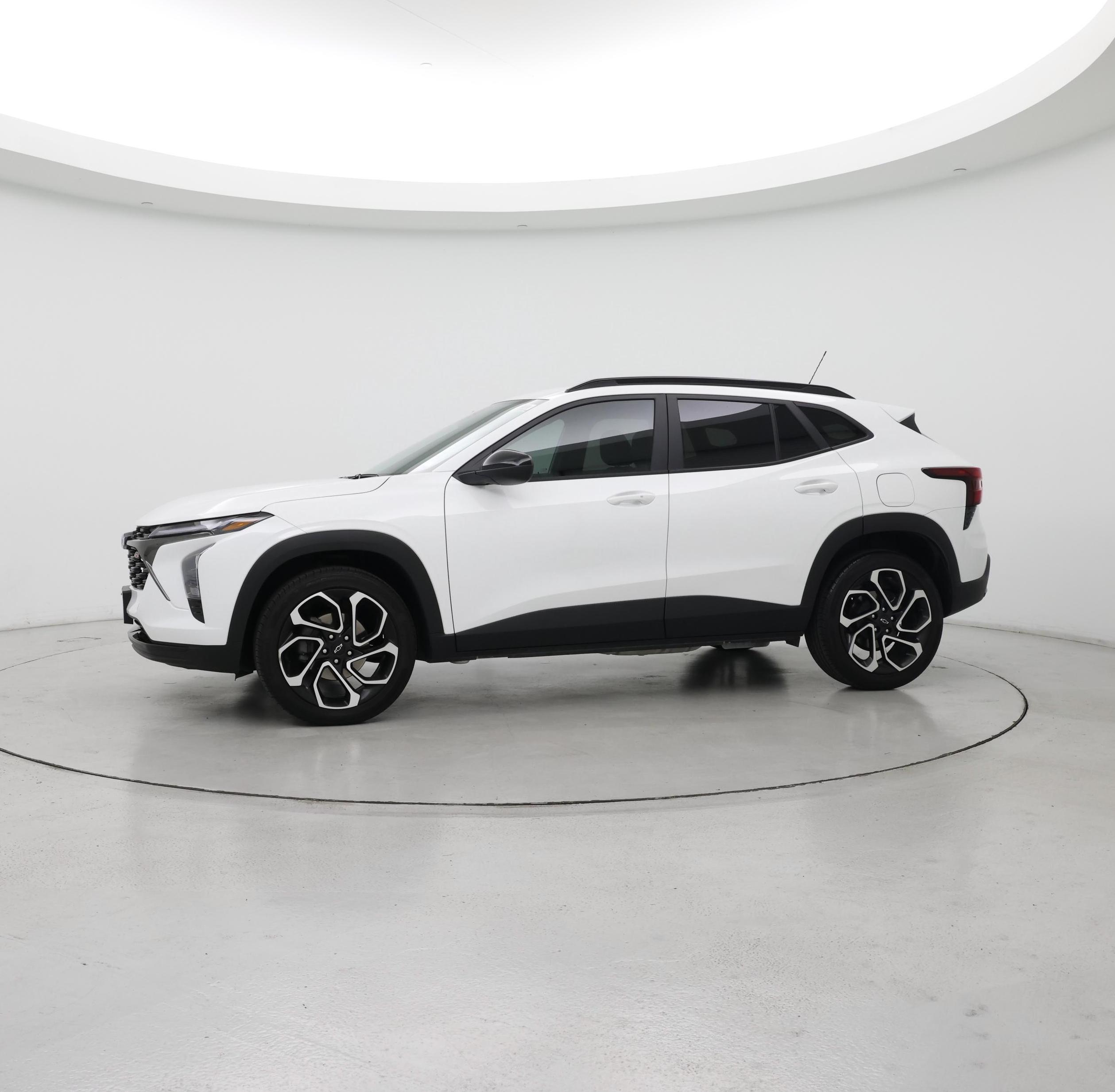 Thumbnail: 2024 Chevrolet Trax - 3