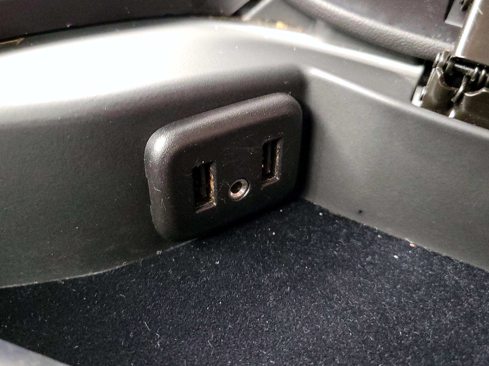 Thumbnail: 2016 Chevrolet Corvette - 18