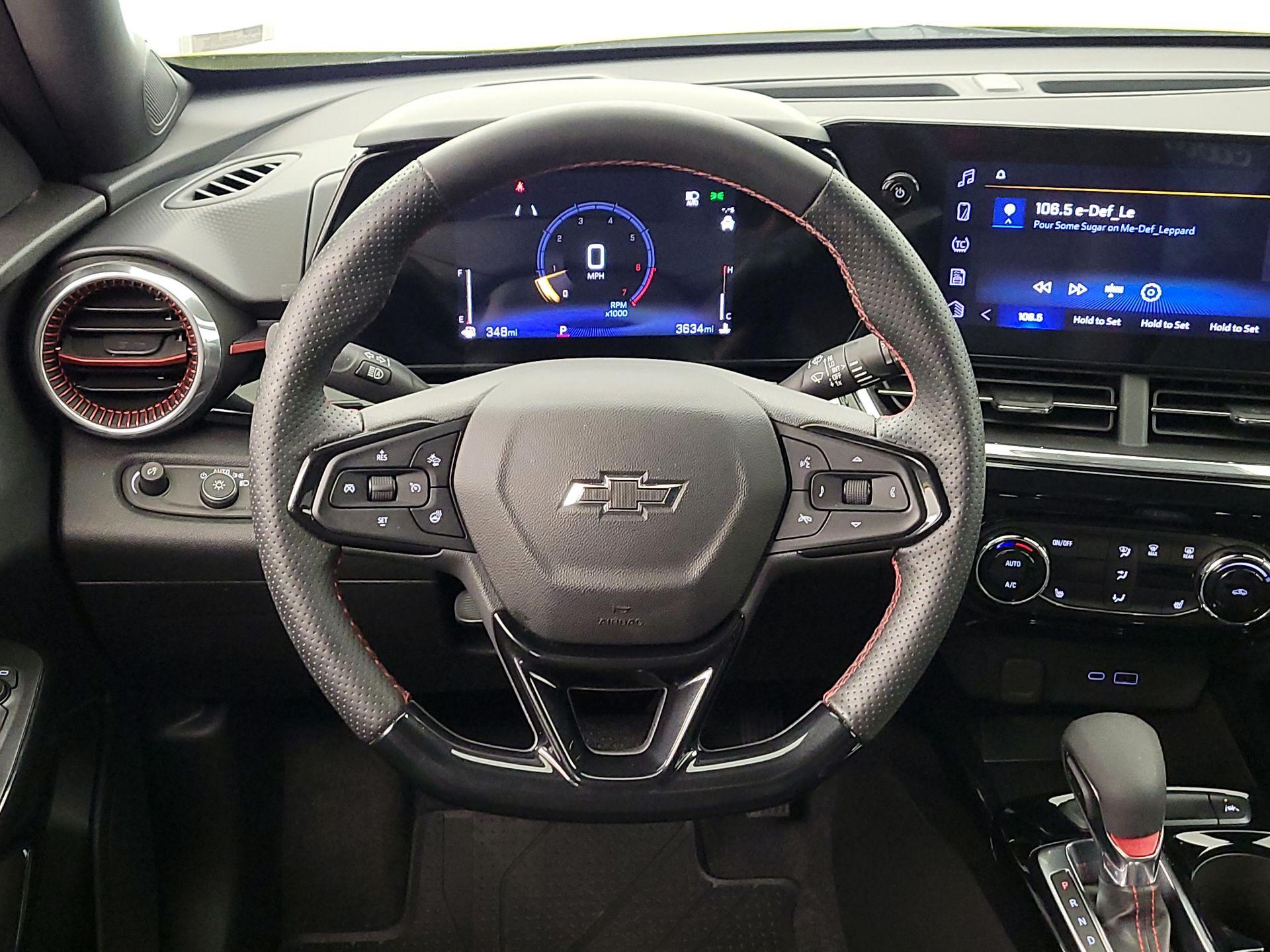 Thumbnail: 2025 Chevrolet Trax - 10