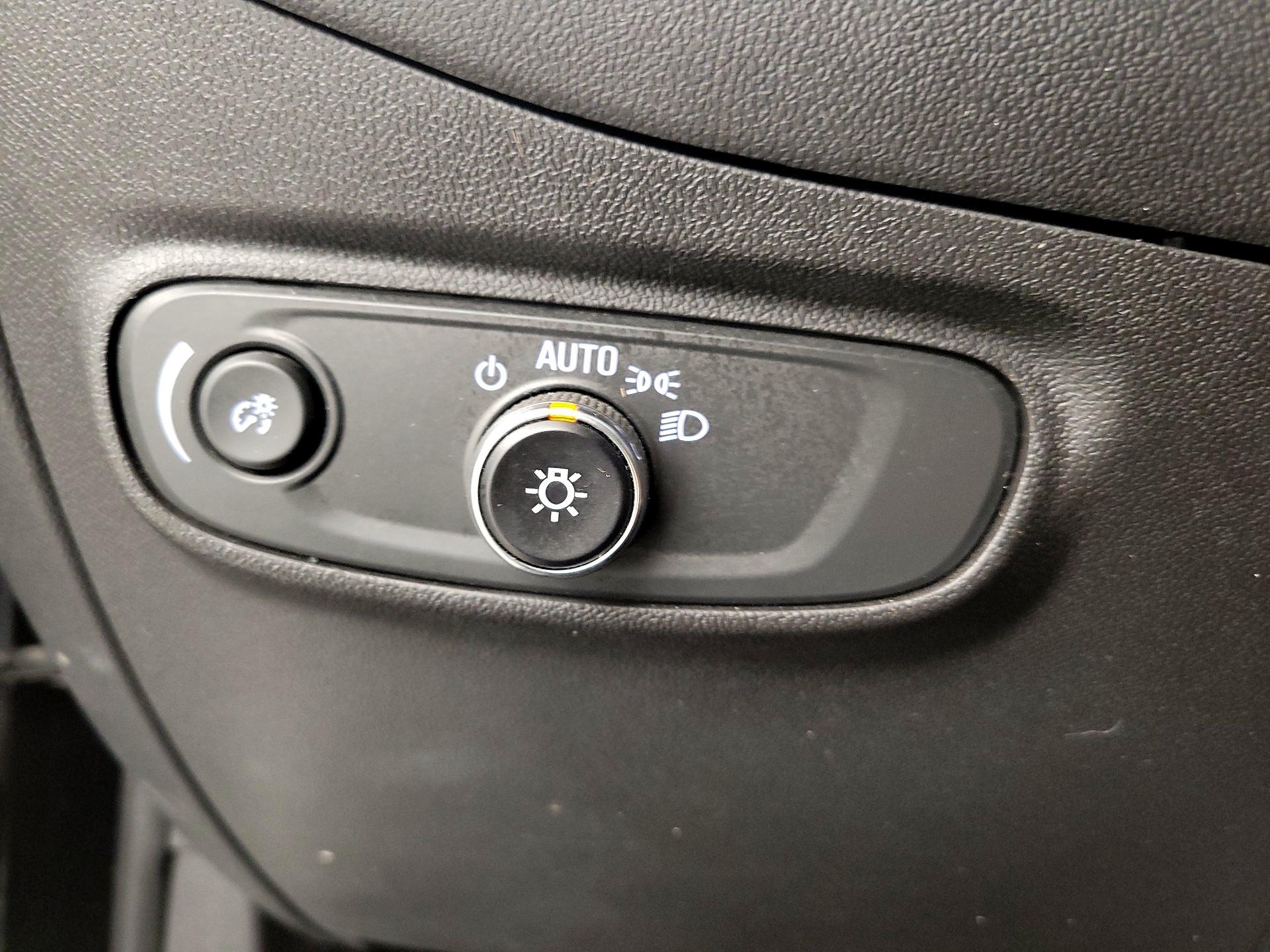 Thumbnail: 2023 Chevrolet Equinox - 13