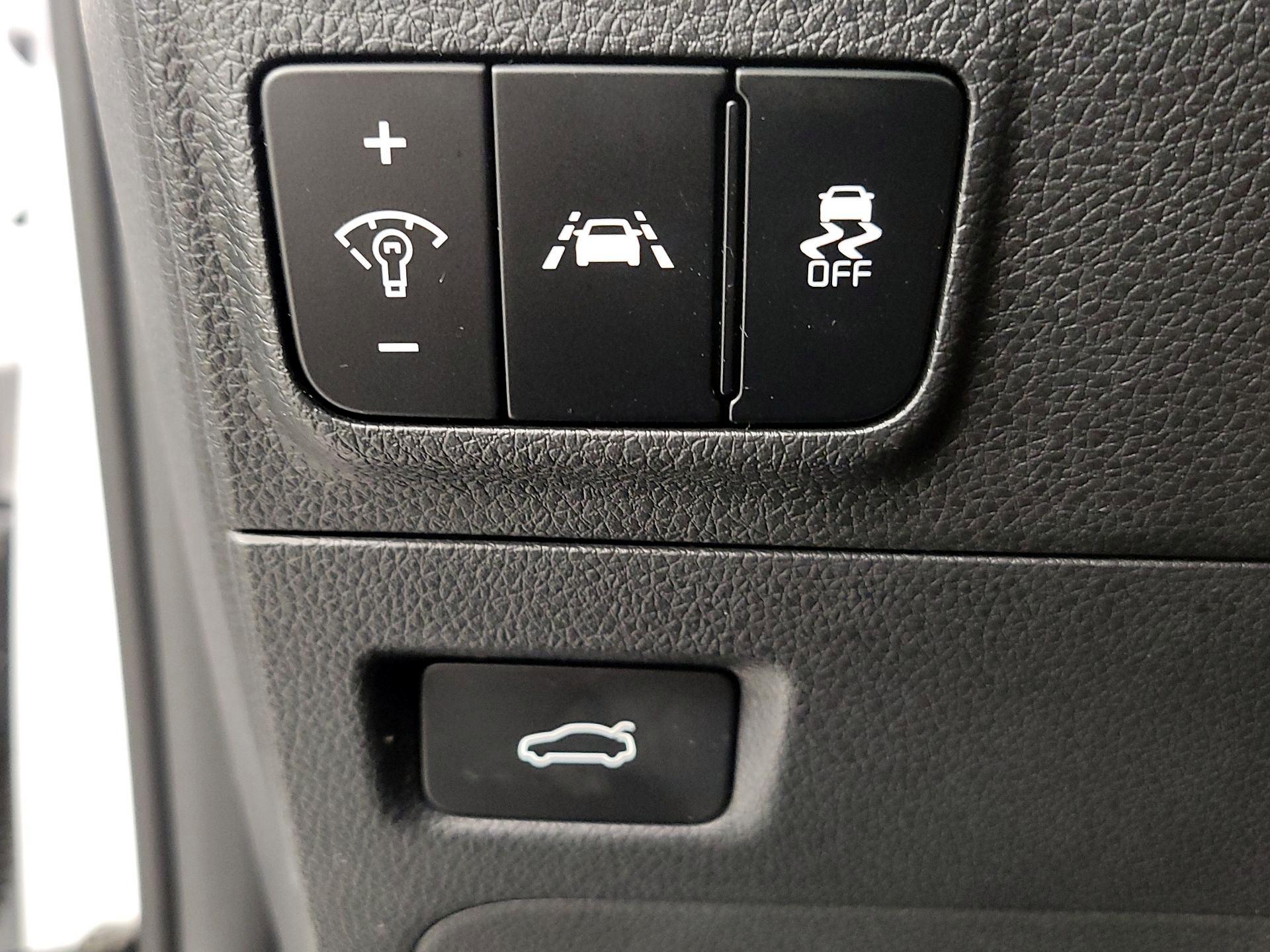 Thumbnail: 2023 Kia K5 - 13