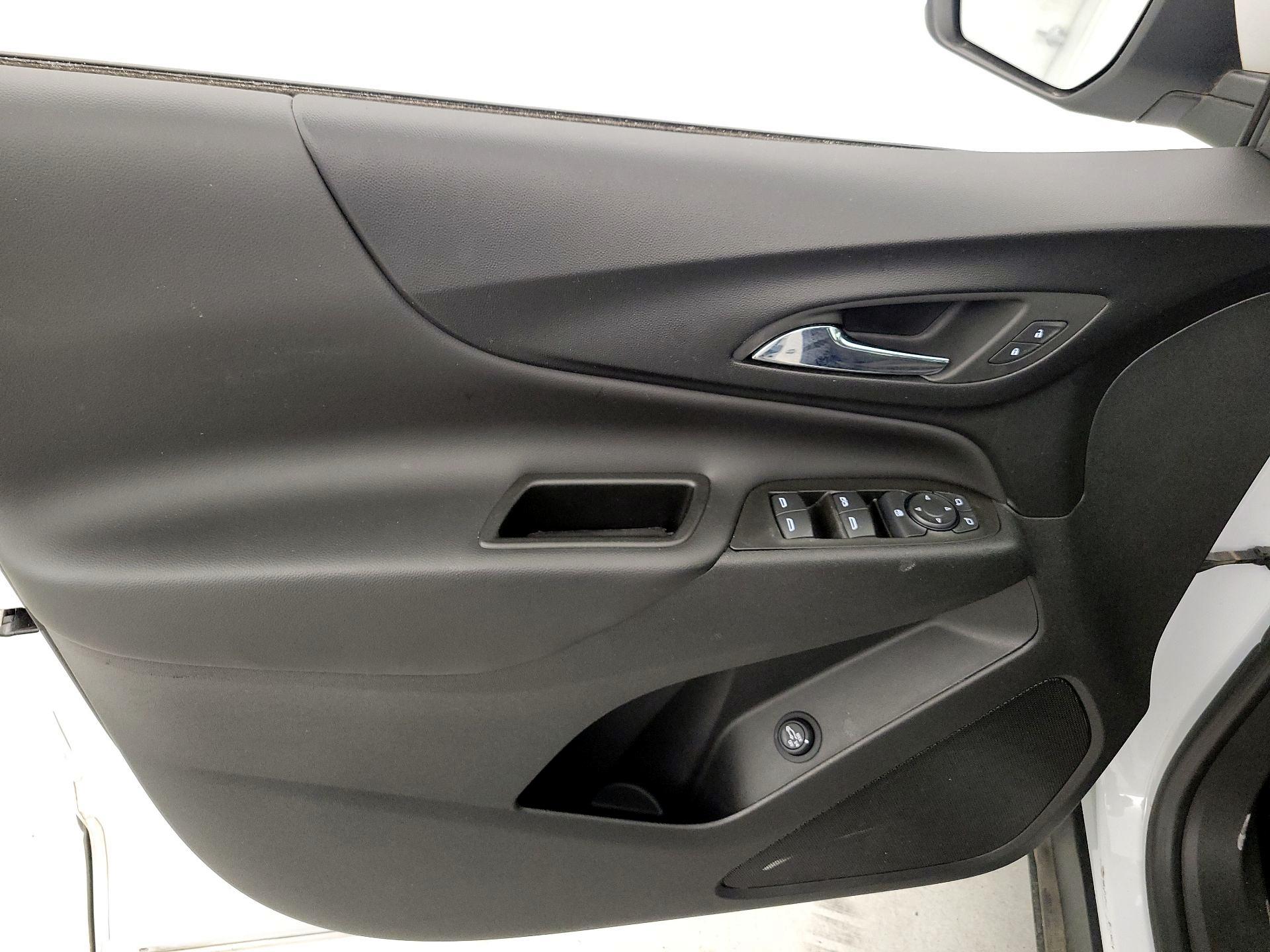 Thumbnail: 2022 Chevrolet Equinox - 12